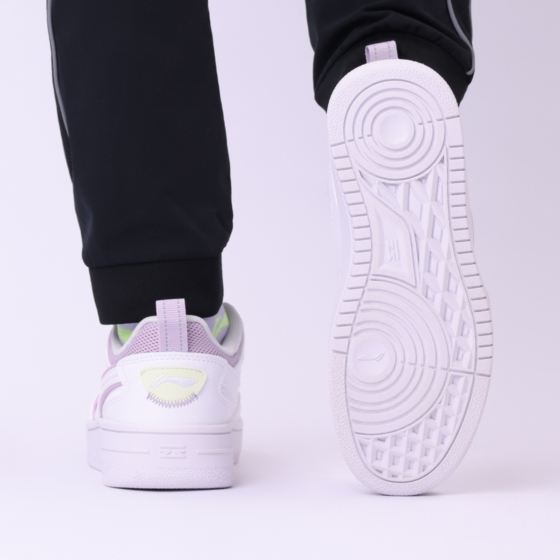 YKCU028-6 Кроссовки