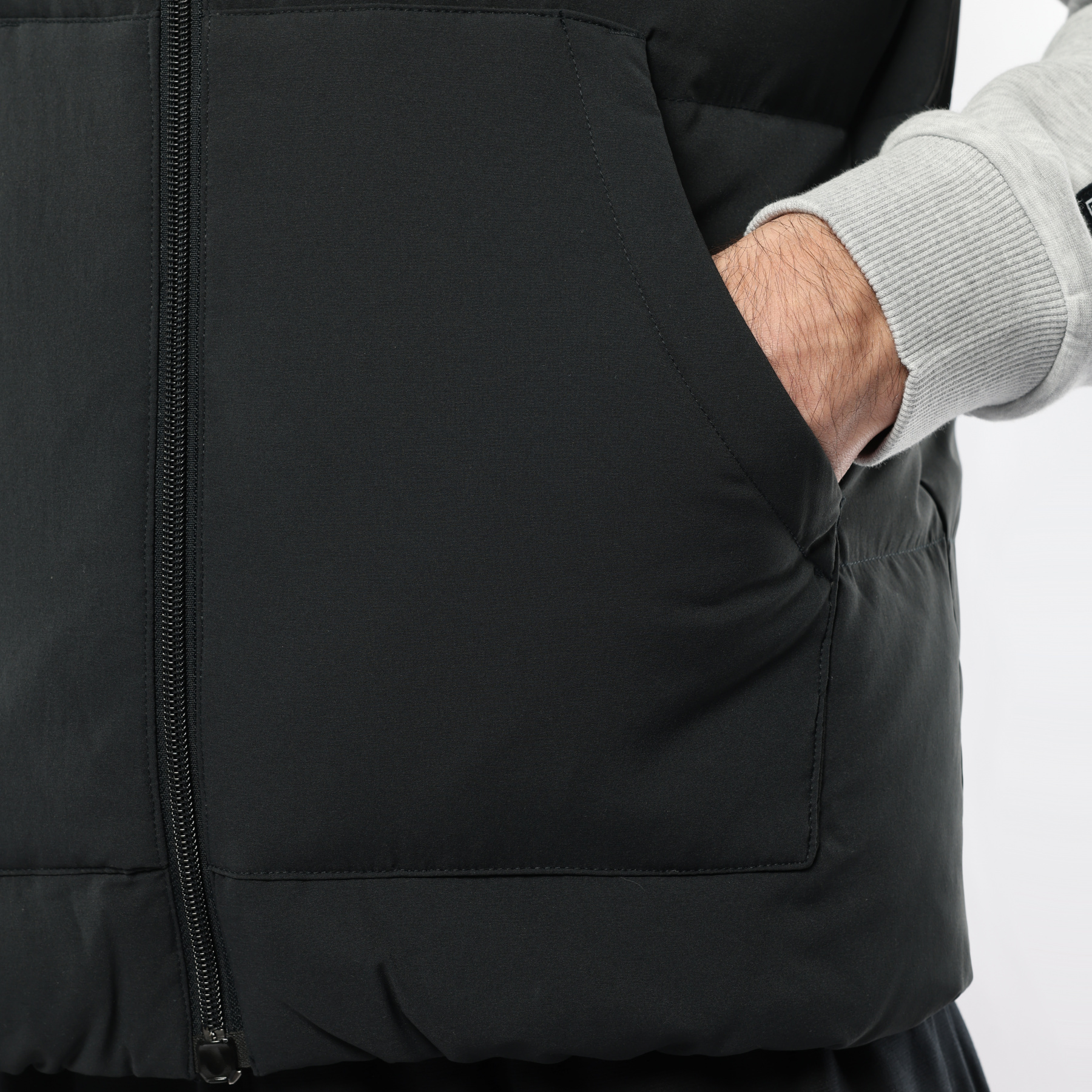 AMRS035-1 Пуховый жилет Wade черный