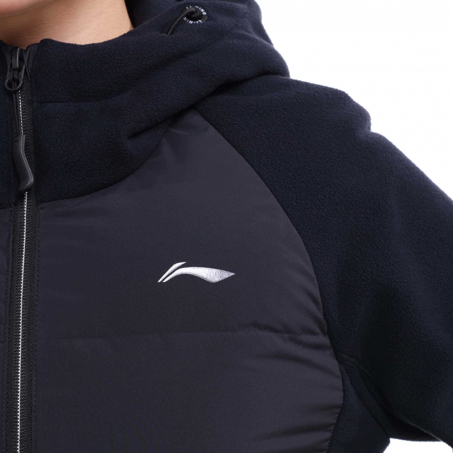 AYMU106-2 Пуховик Essentials черный