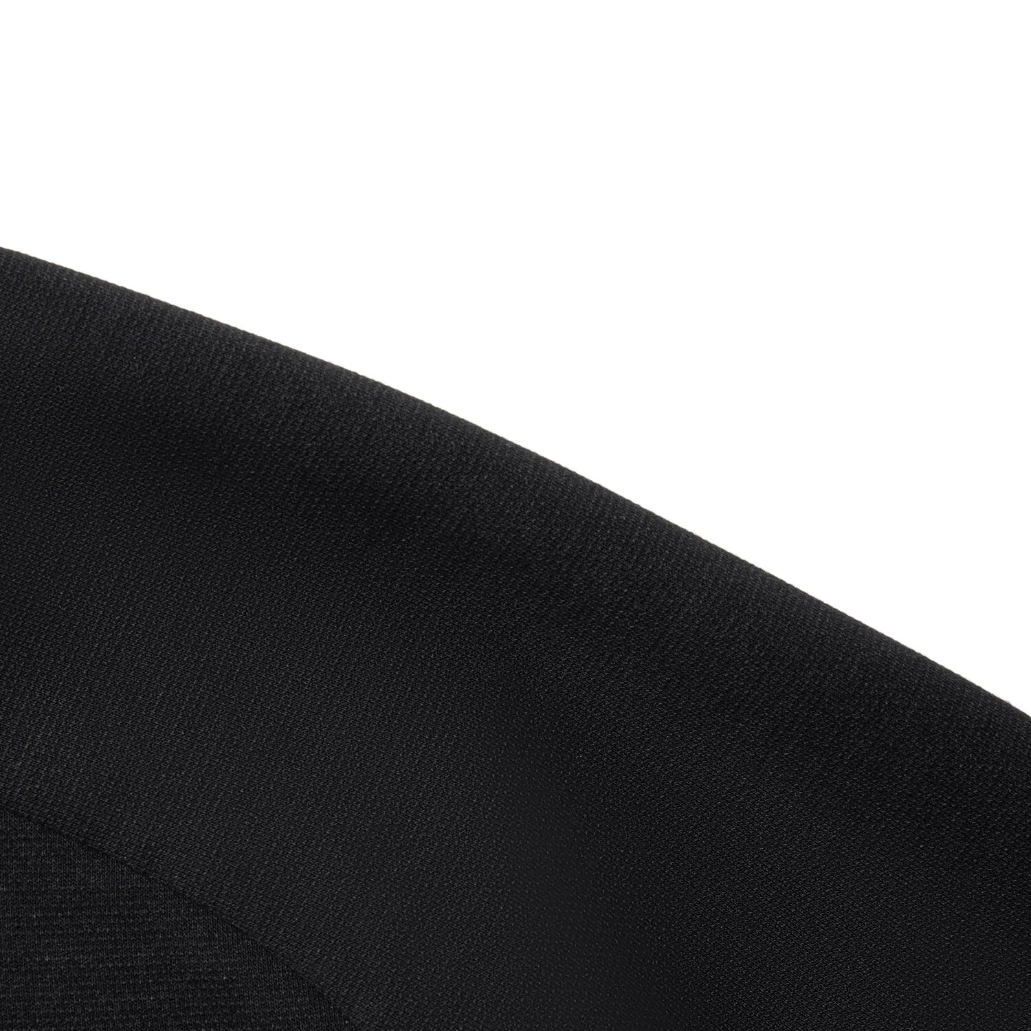 AWDV497-5 Лонгслив Essentials черный