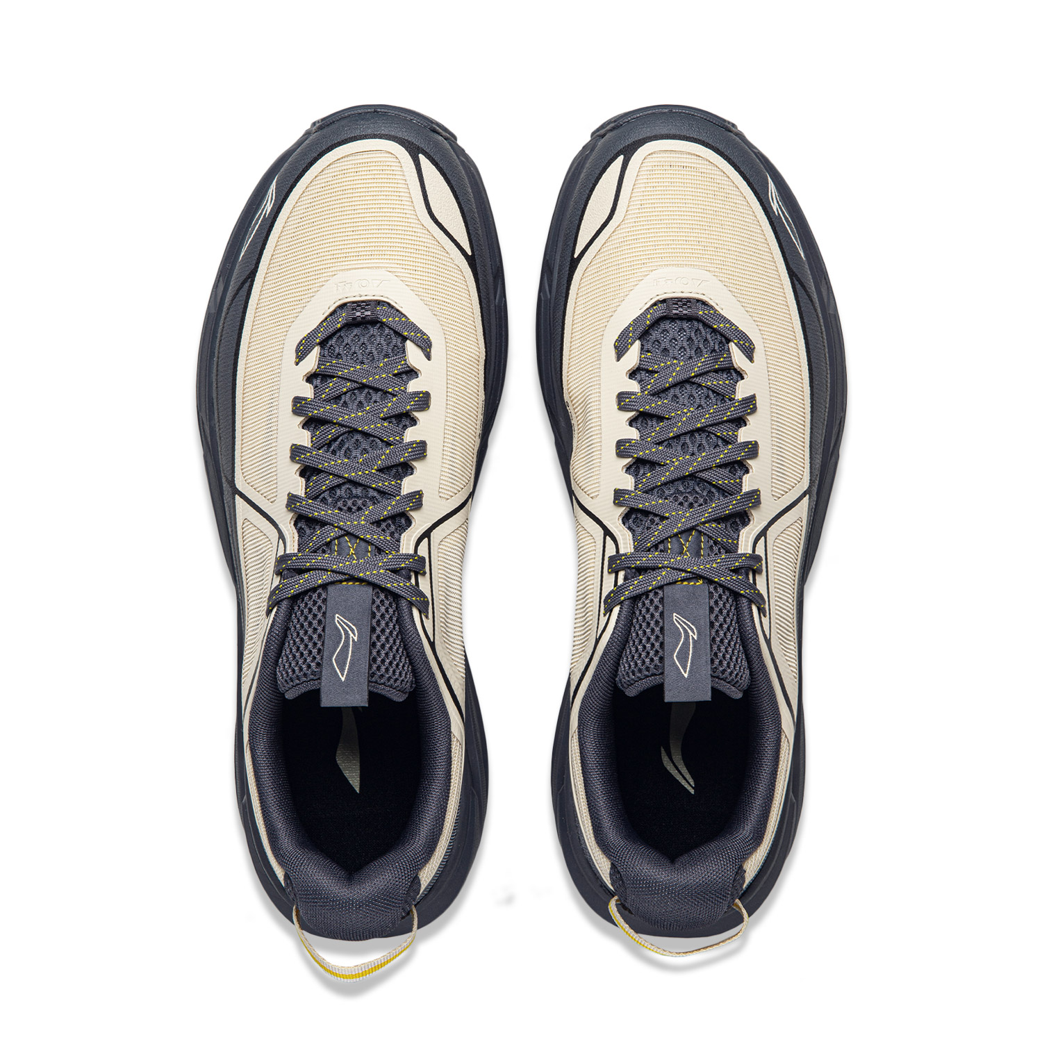 AHTW007-5 Кроссовки Outdoor AXJ Stride 2 бежевый