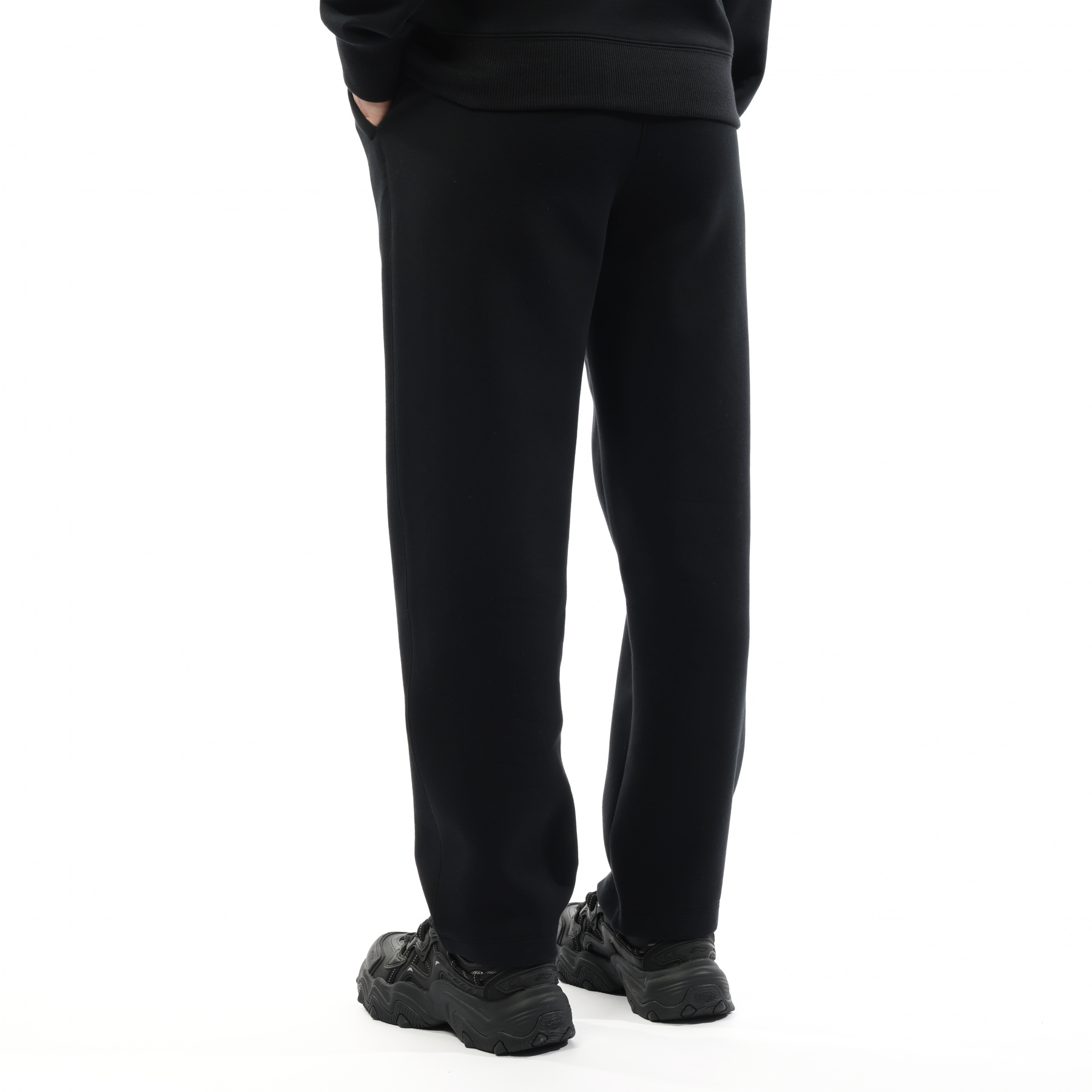 AKLU600-1 Брюки спортивные Essentials черный