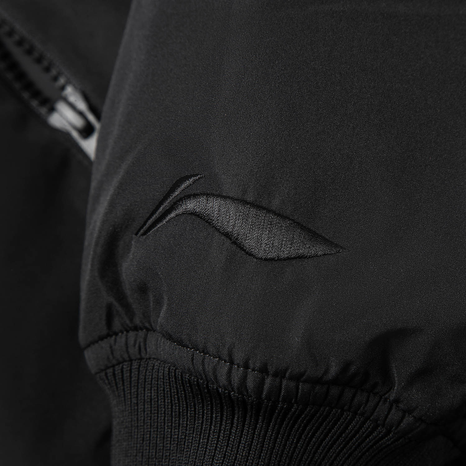 AJMW013-1 Куртка NBA Pack черный