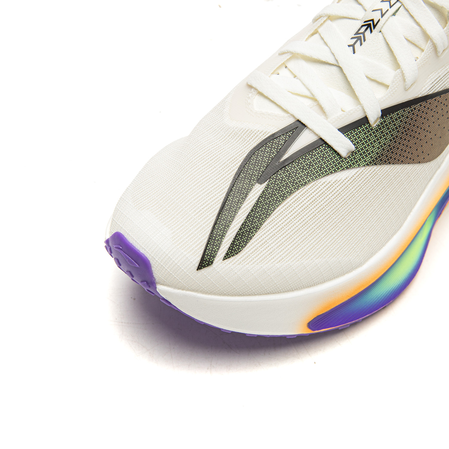 ARMW004-28 Кроссовки беговые Feidian 6 Challenger белый