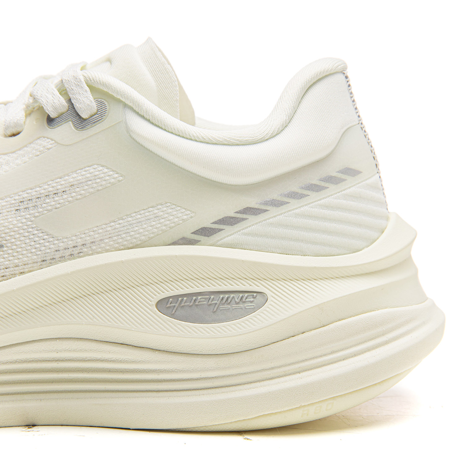 ARHW002-13 Кроссовки беговые Yueying 5 Pro молочный