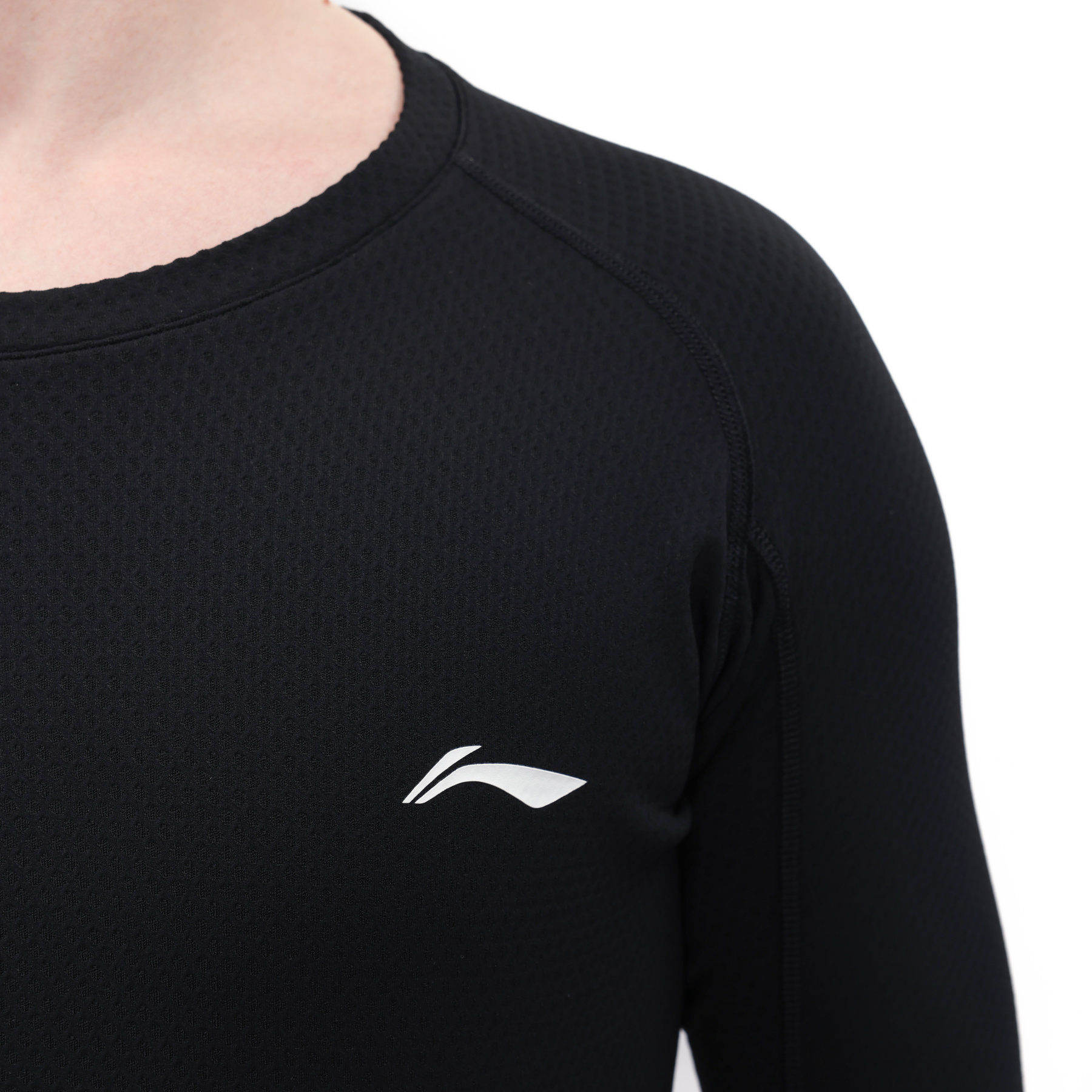 AUDW005-1 Лонгслив Workout черный