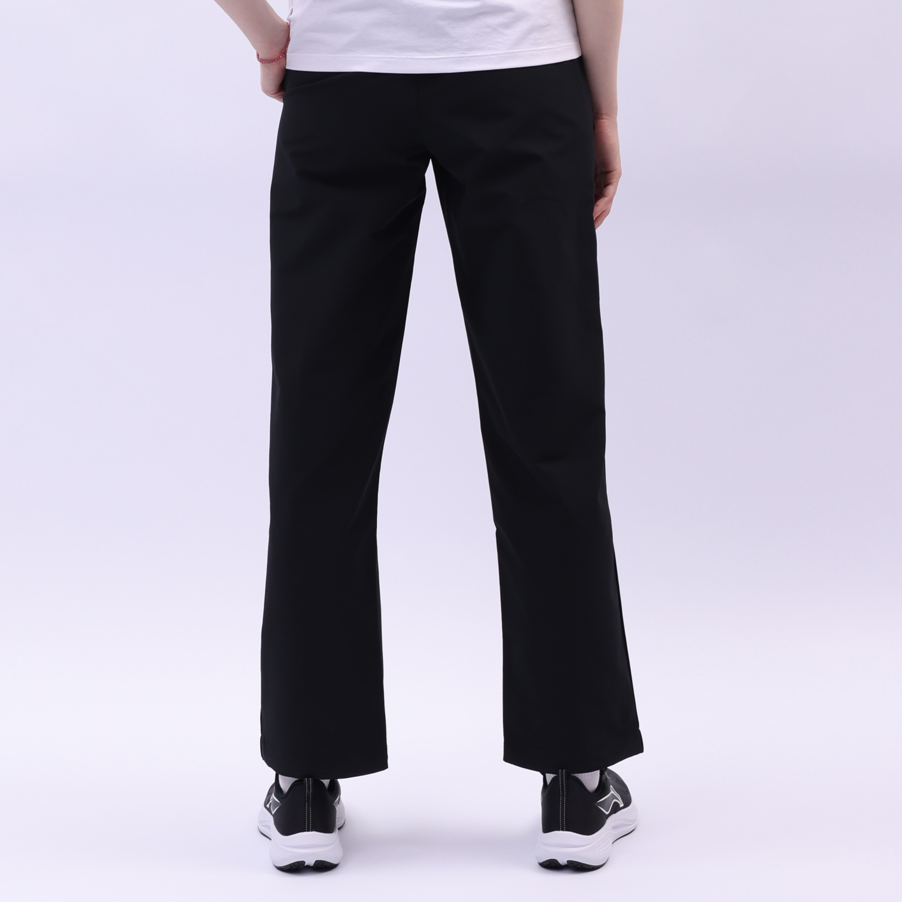 AYKU084-1 Спортивные брюки Essentials черные