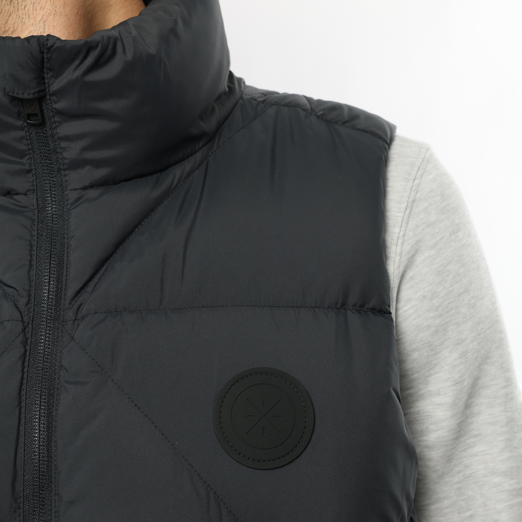 AMRV105-1 Жилет пуховый Wade Performance черный