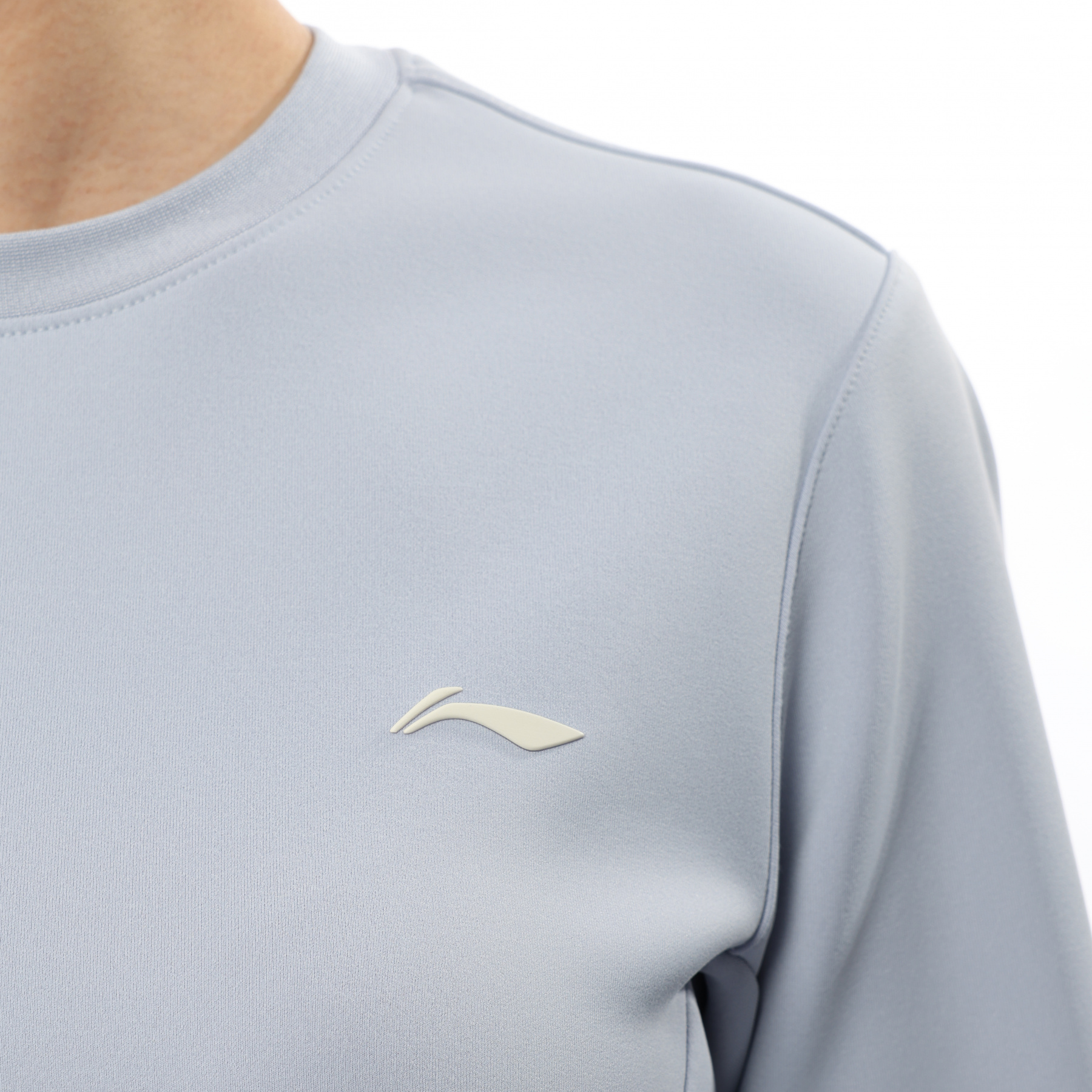 AWDVA70-3 Лонгслив Essentials синий