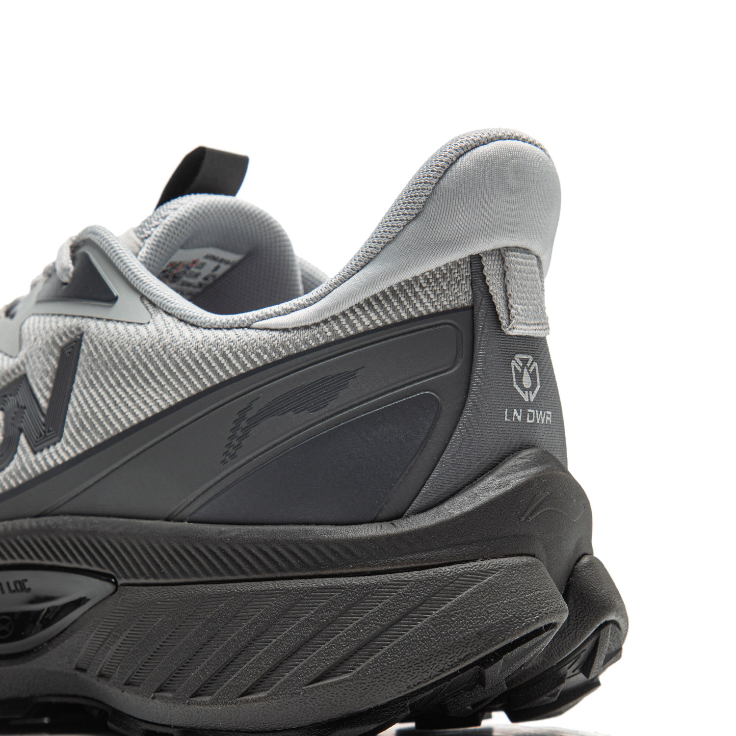 ARNV015-5 Кроссовки трейловые Ben Xiao серый