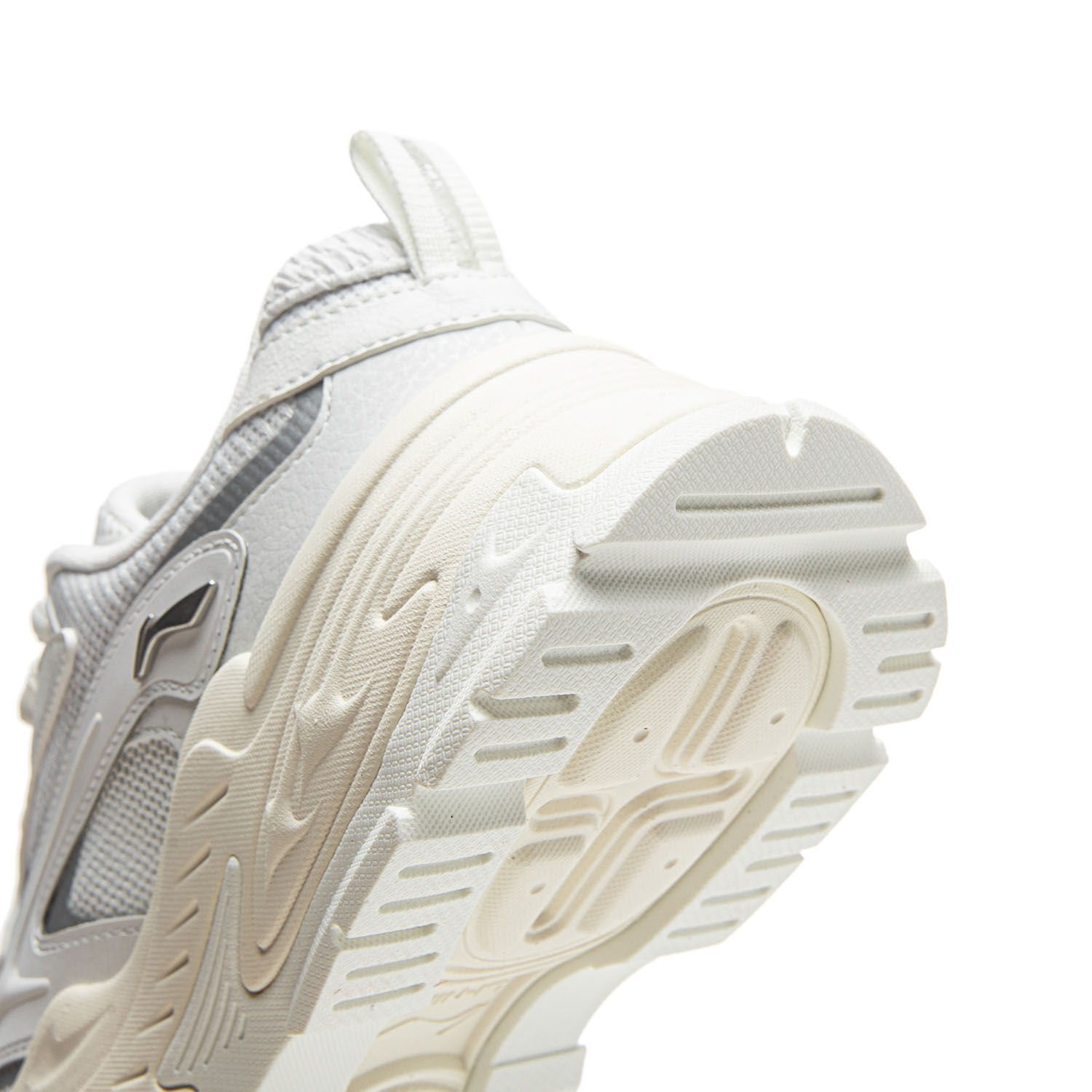 AGCW022-2 Кроссовки Sports Style серебристый