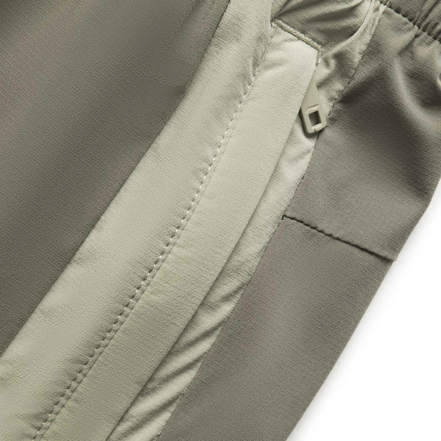 AKSV087-4 Шорты Active коричневый