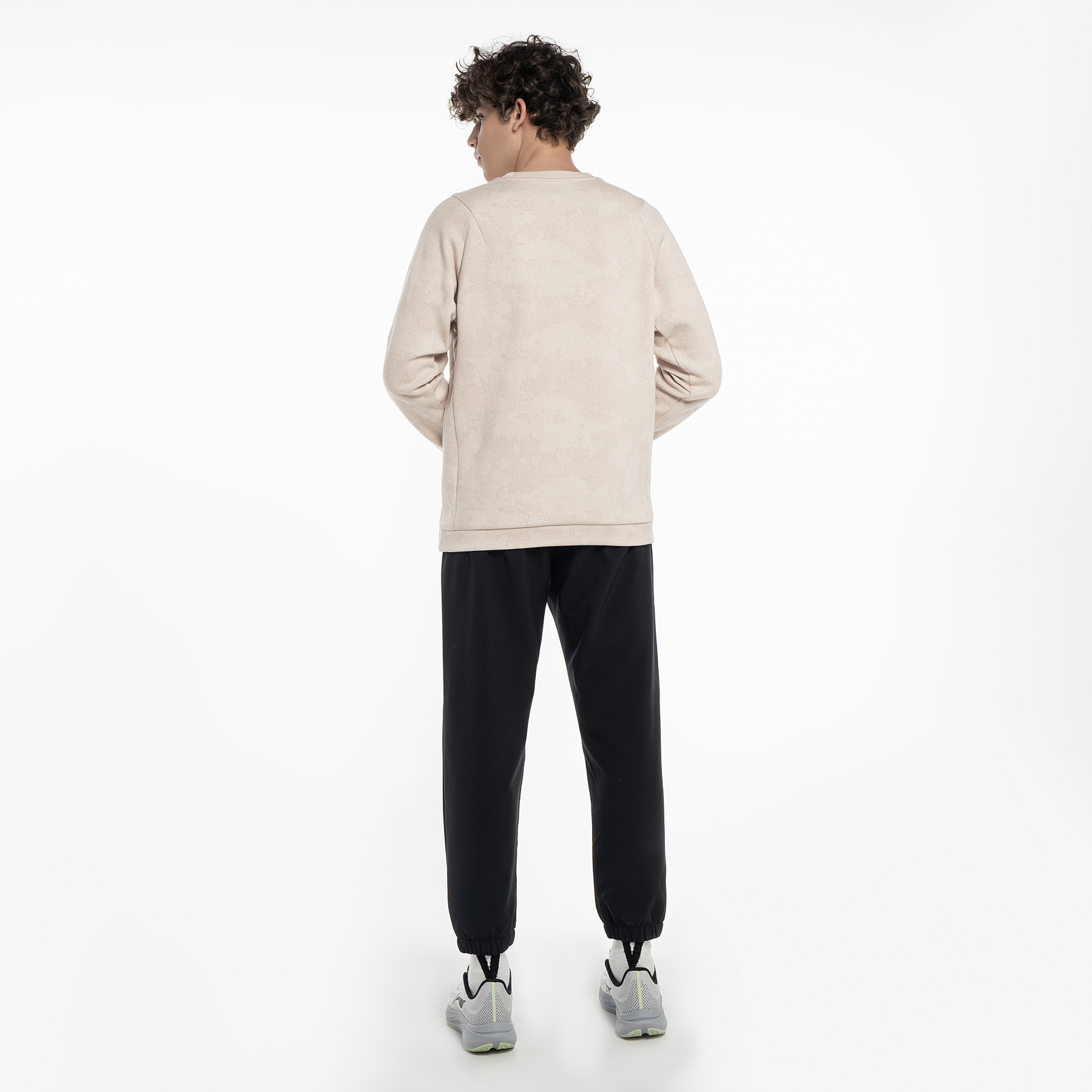 AYKU523-1 Брюки спортивные Essentials черный