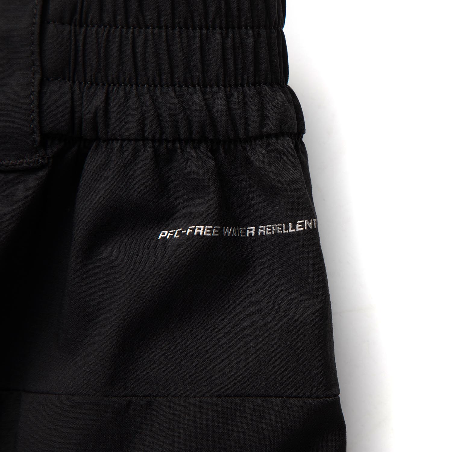 AYKV349-1 Брюки спортивные Essentials черный