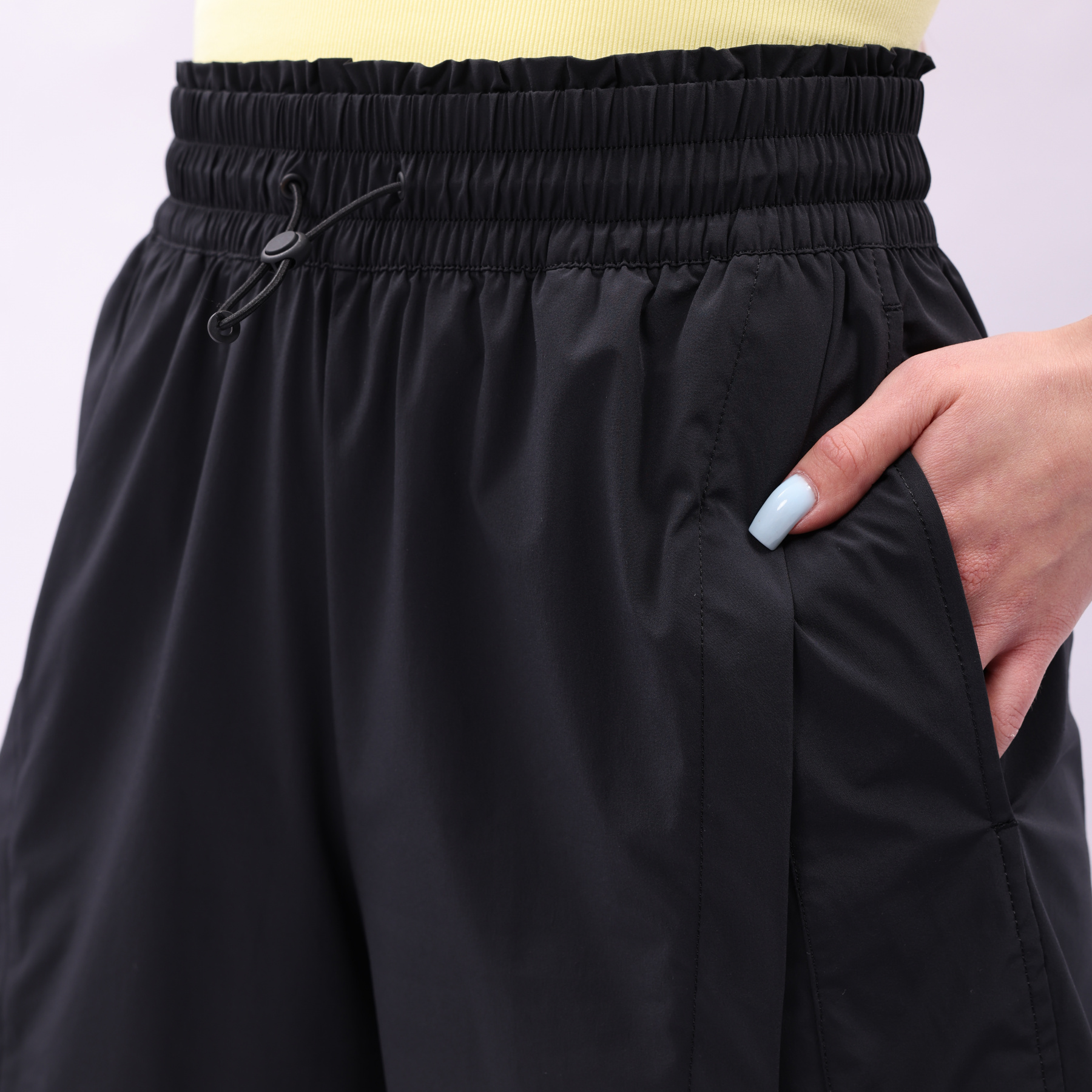 AKSV128-1 Шорты Workout черный