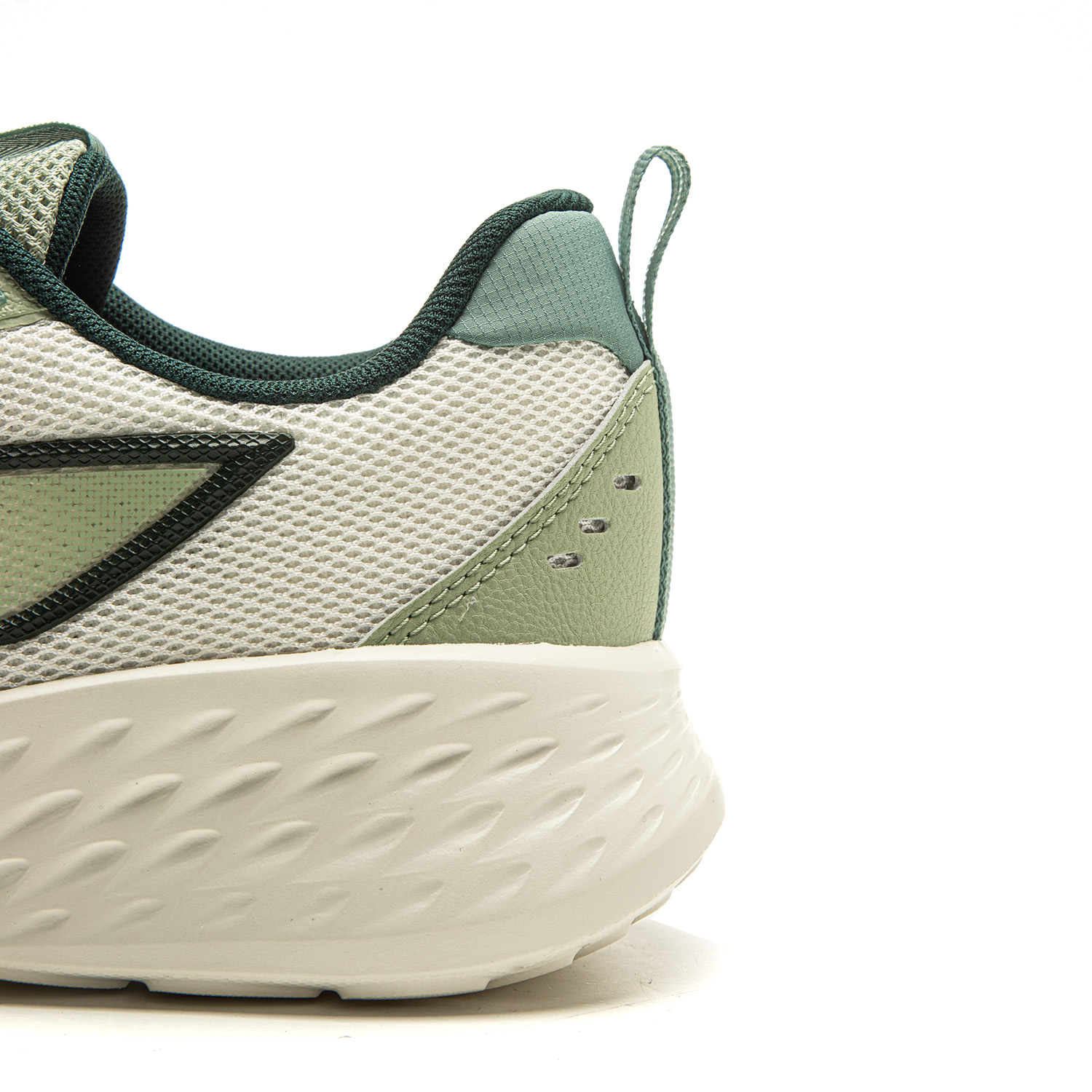 ARSV059-1 Кроссовки Light Cloud белый