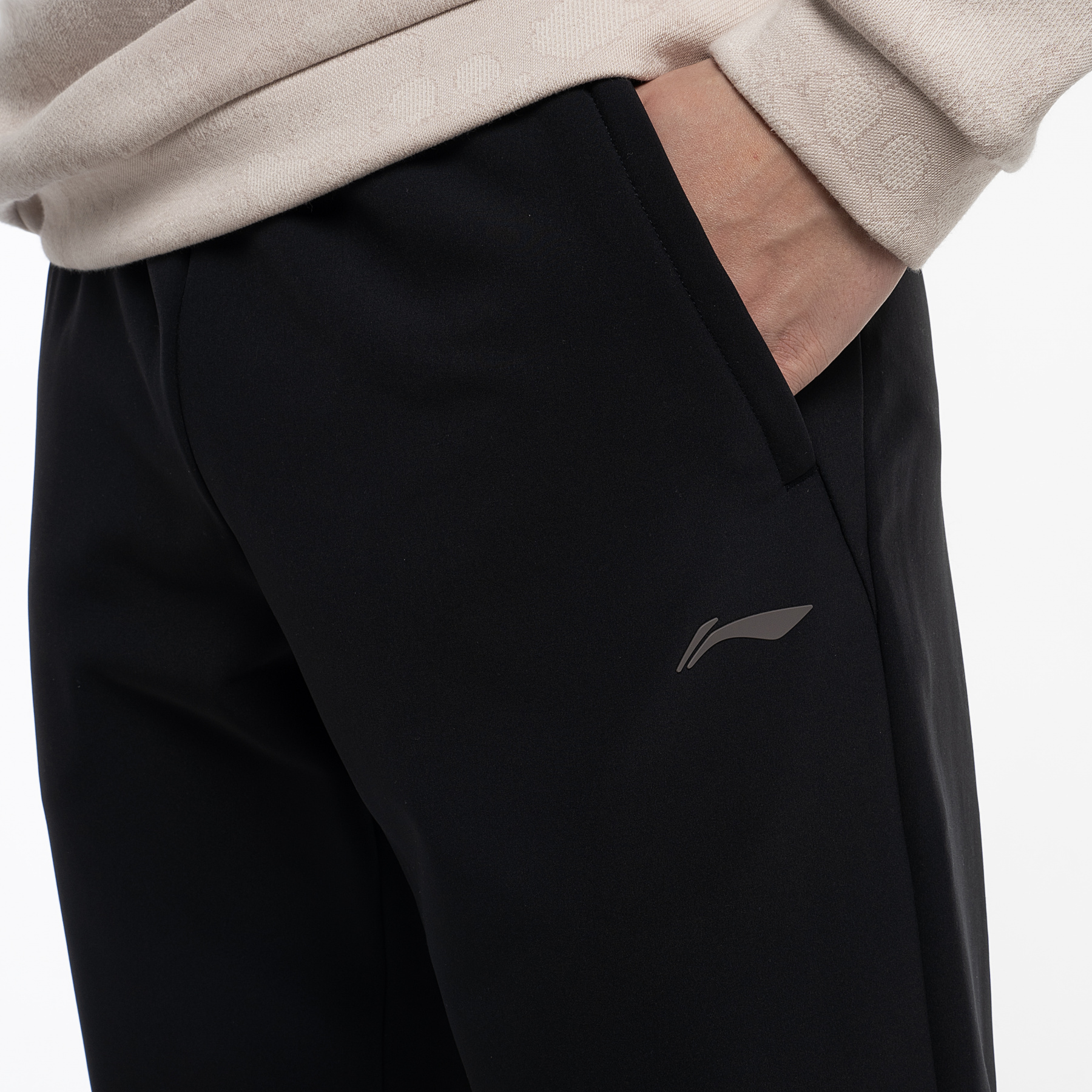 AYKU523-1 Брюки спортивные Essentials черный