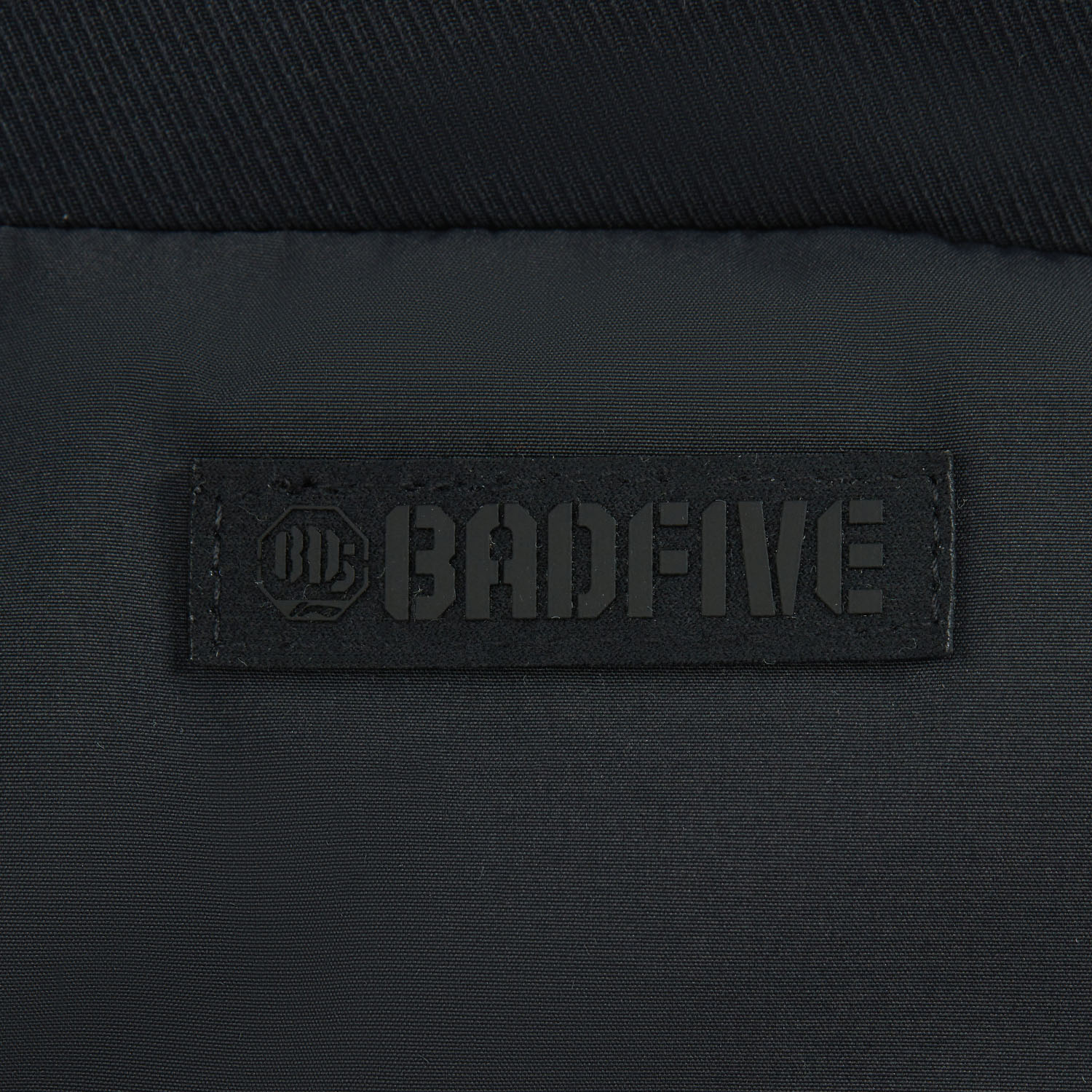 AMRV029-3 Жилет пуховый Bad5 Off-Court черный