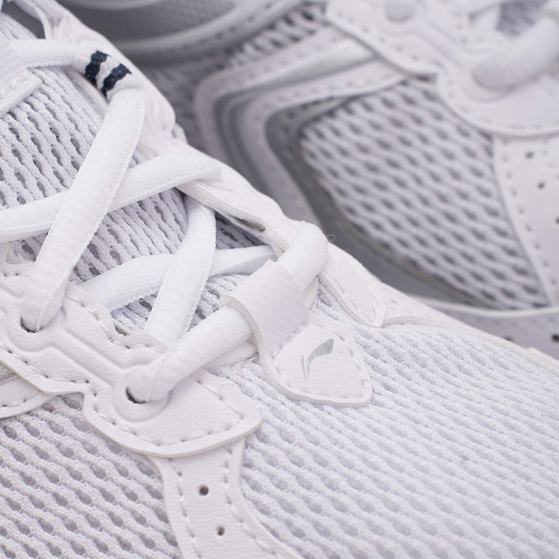 AGCU034-15 Кроссовки CICI V2