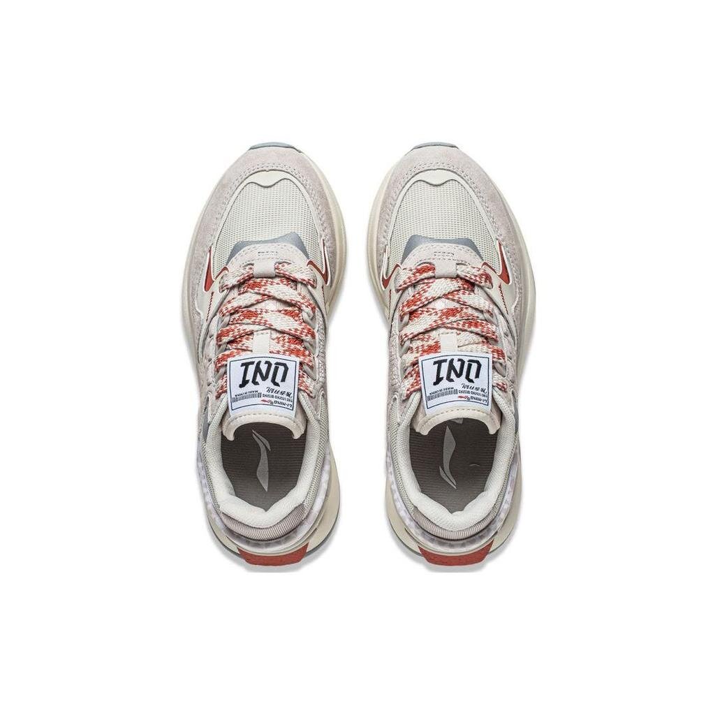 AGCU062-1 Кроссовки Moment V2