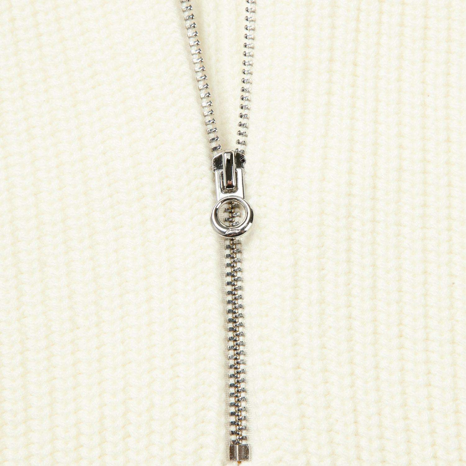 AMBV340-1 Джемпер вязанный Sports Style белый