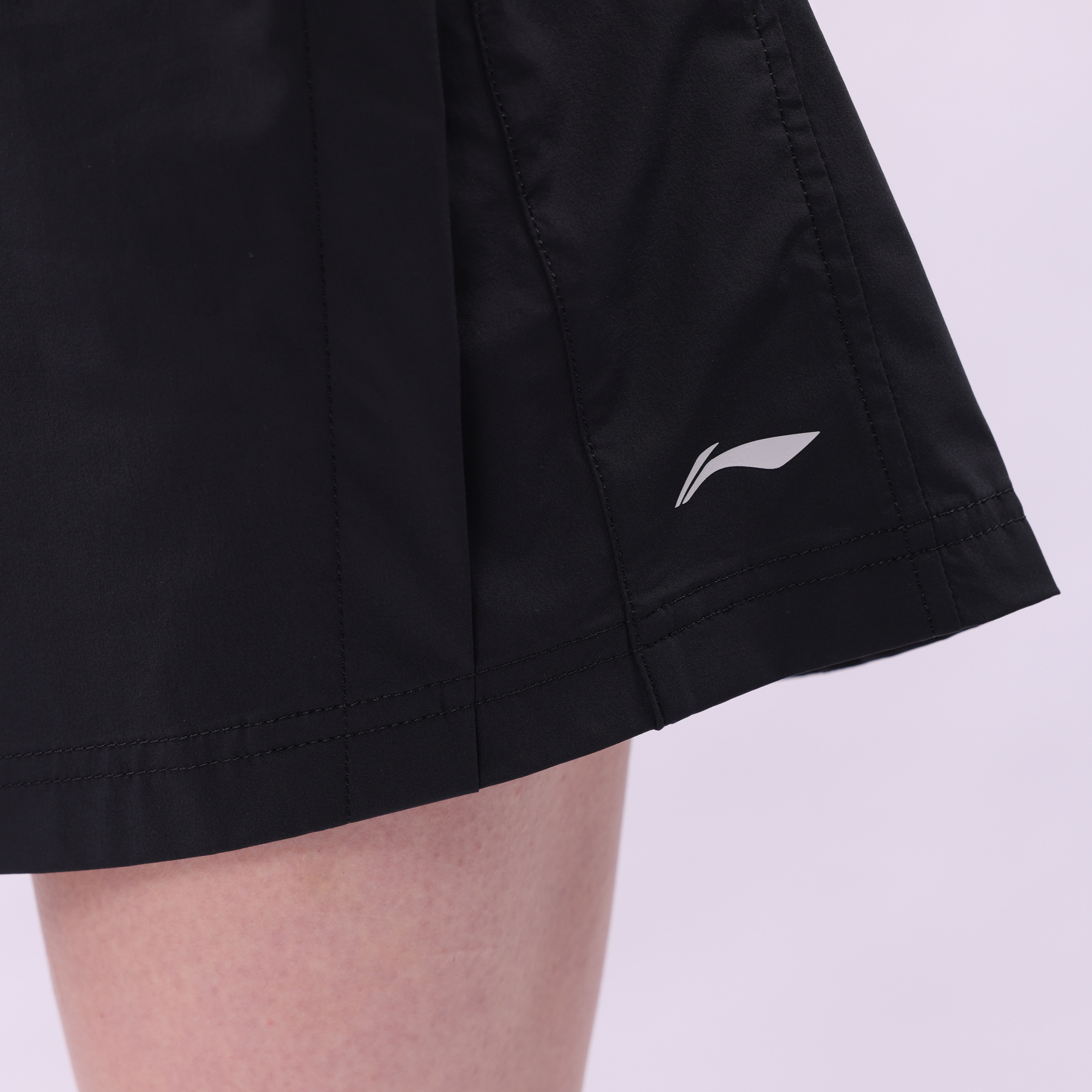 AKSV128-1 Шорты Workout черный