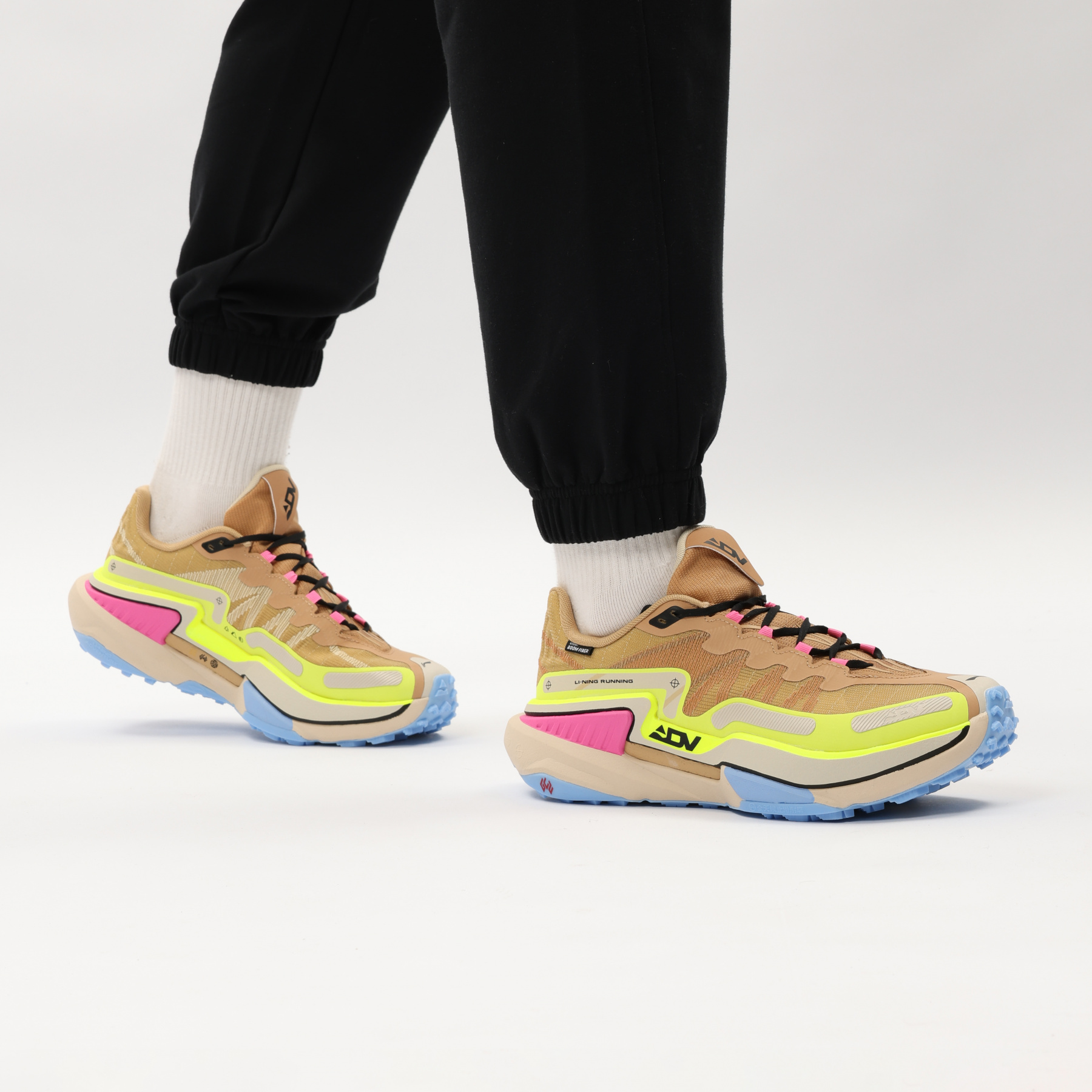 ARNV012-6 Кроссовки беговые Dilu 2 CTRL коричневый