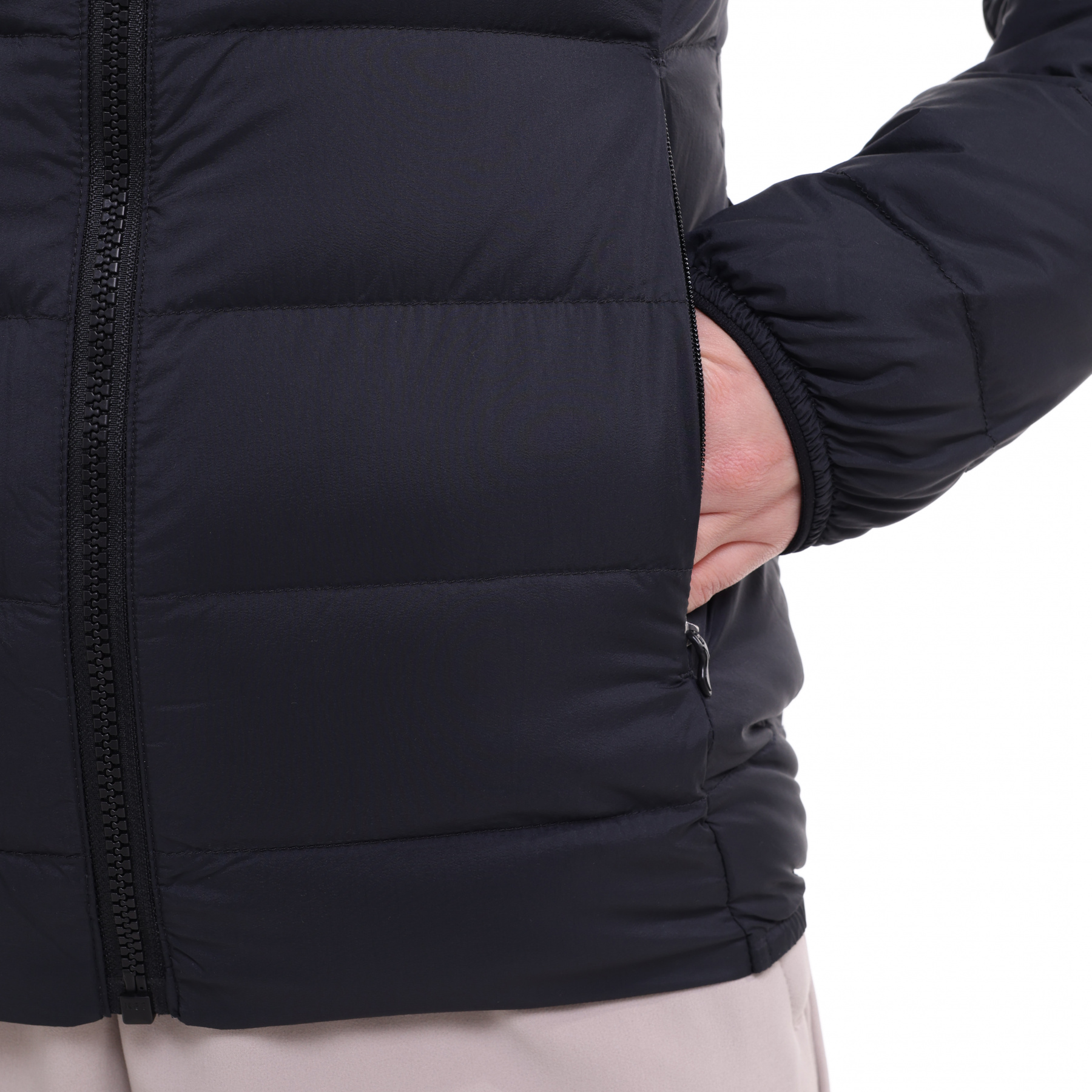 AYMU112-2 Пуховик Essentials черный