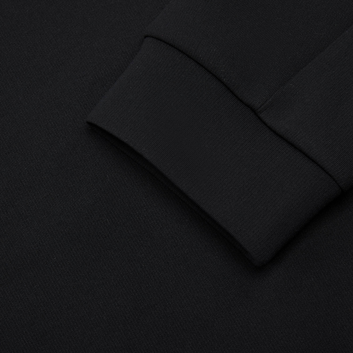 AWDW059-3 Свитшот Essentials черный