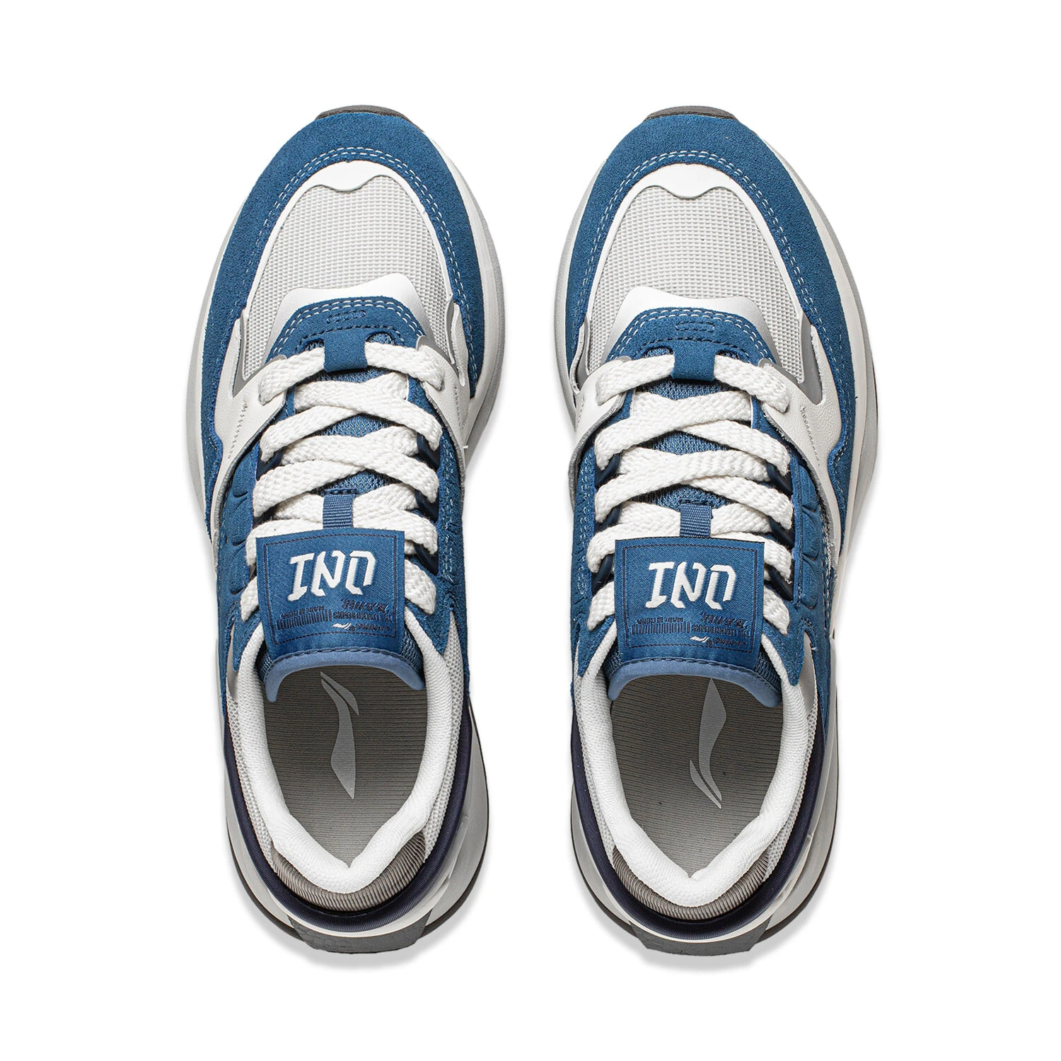 AGCU061-2 Кроссовки Moment V2