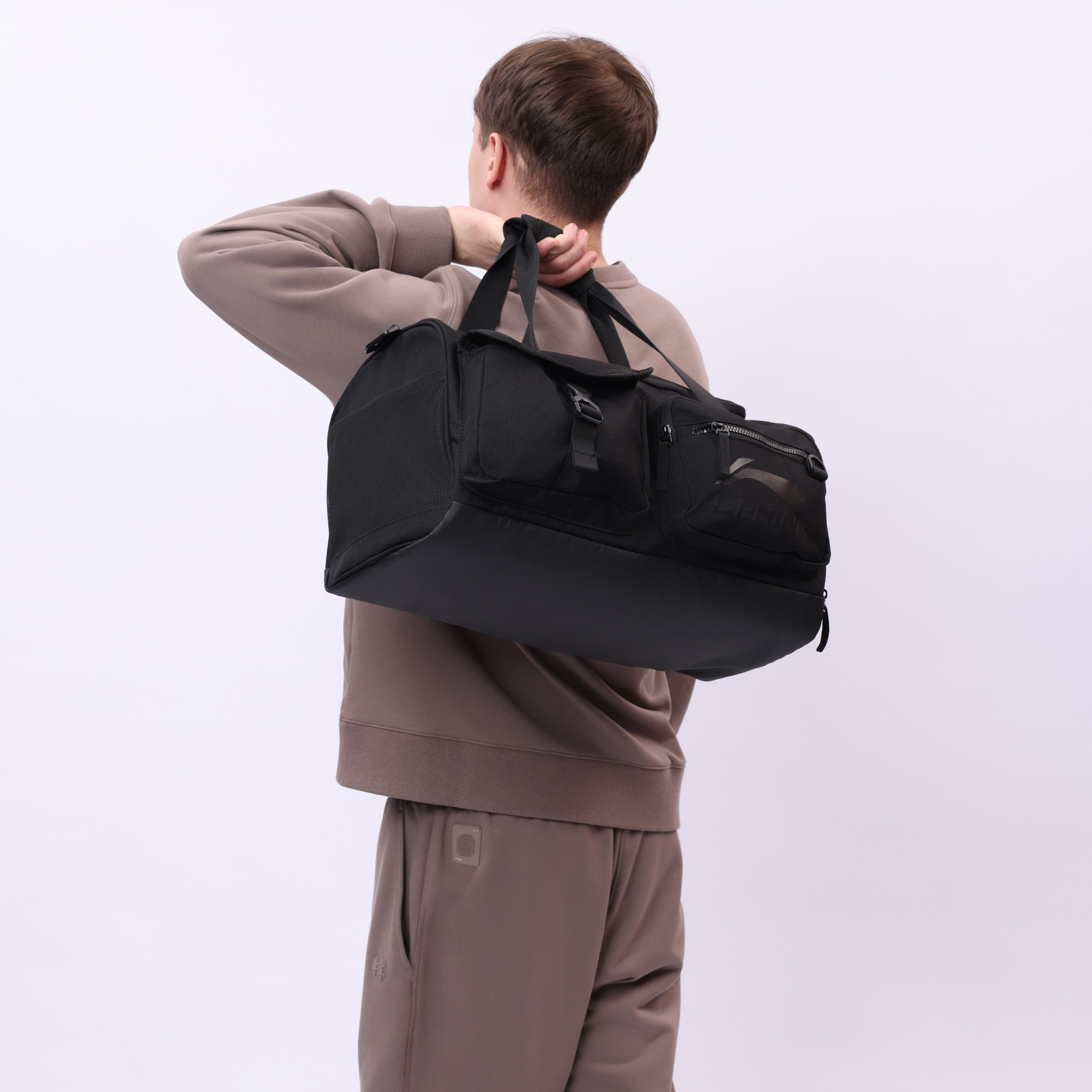 ABLU061-1 Сумка спортивная Essentials черная