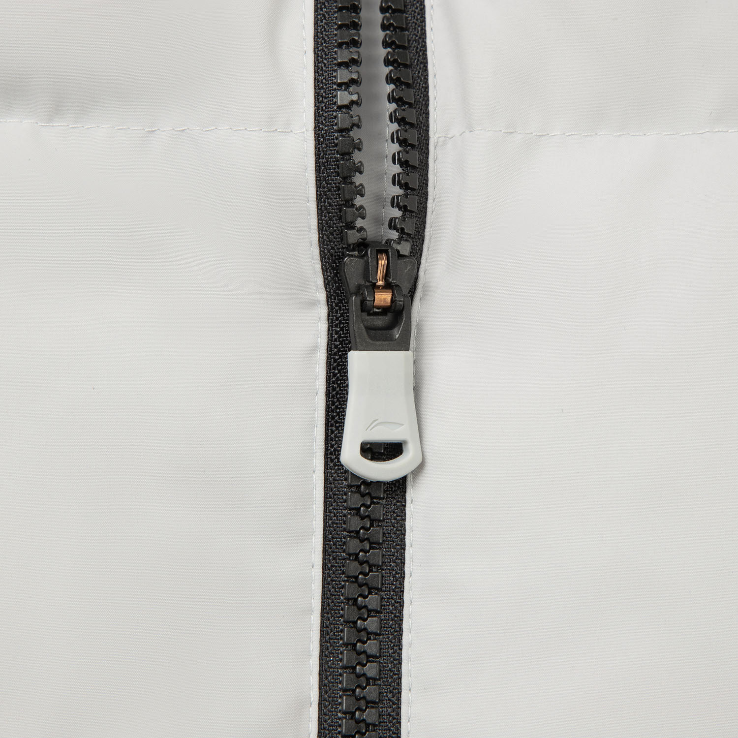 AYMV215-2 Пуховик Essentials серый