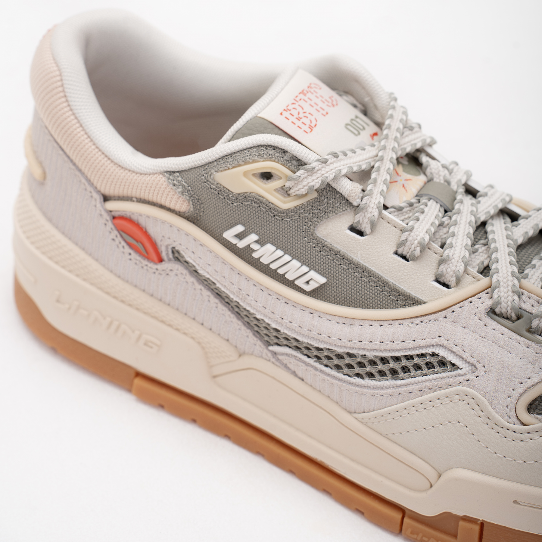 AGCU053-2 Кроссовки 001 BTC