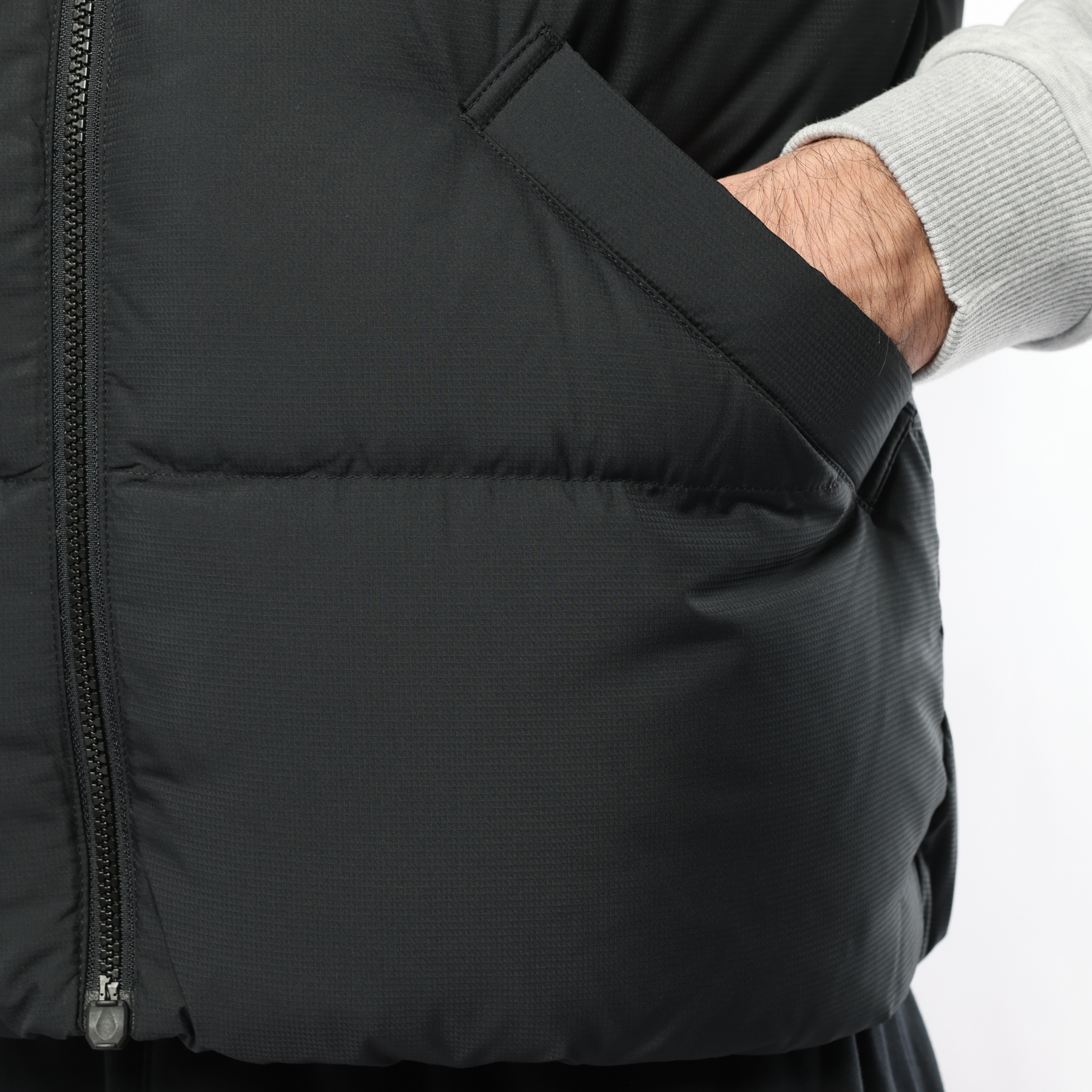 AMRV079-1 Жилет пуховый Wade Lifestyle черный