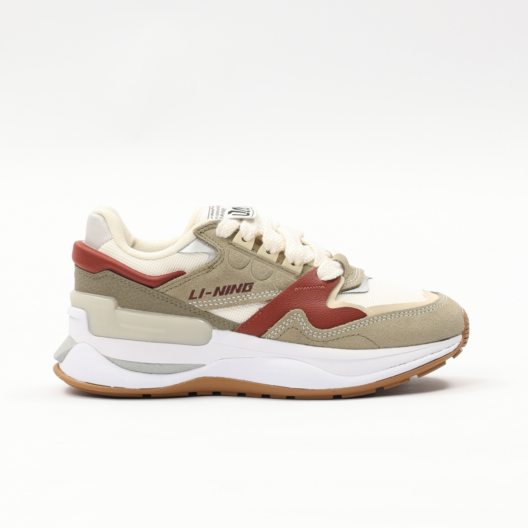 AGCU062-2 Кроссовки Moment V2