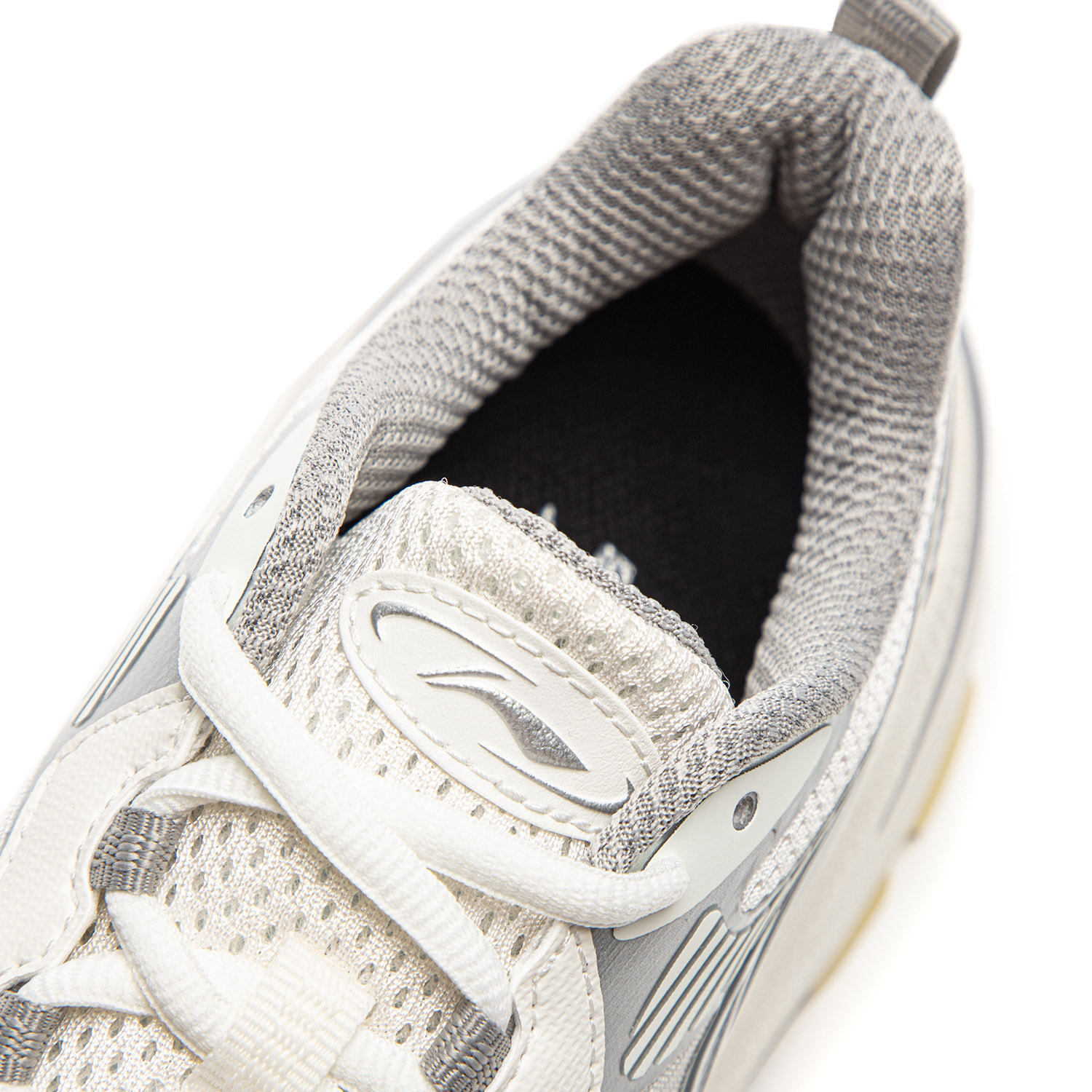 AGCV282-1 Кроссовки Windwalker серебристый