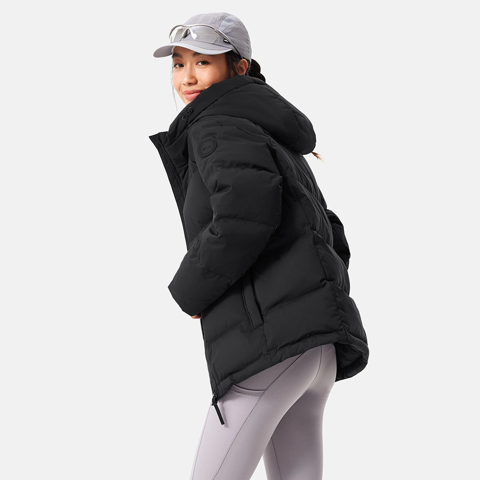 AYMU108-7 Пуховик Essentials черный