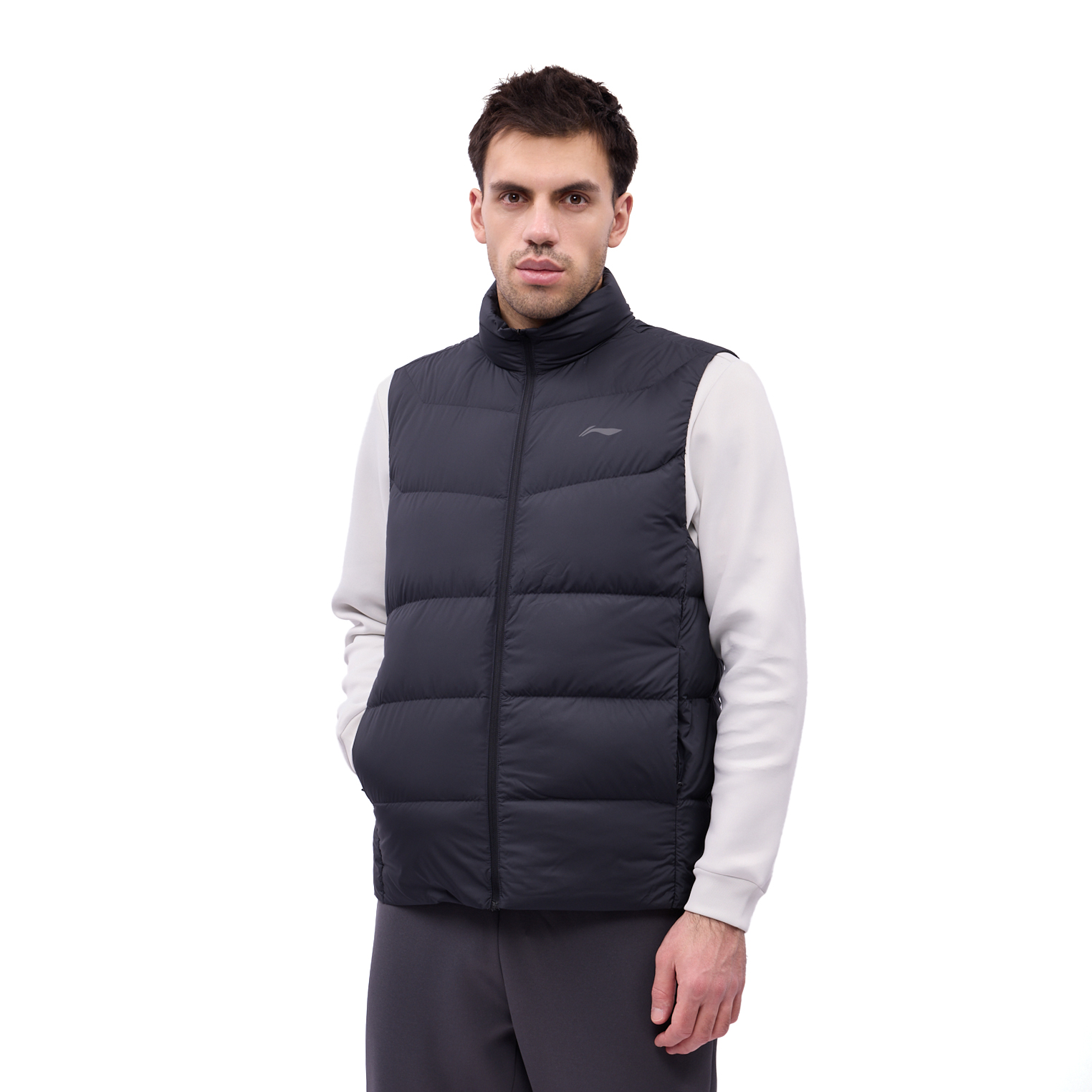 AMRV037-3 Жилет пуховый Essentials черный