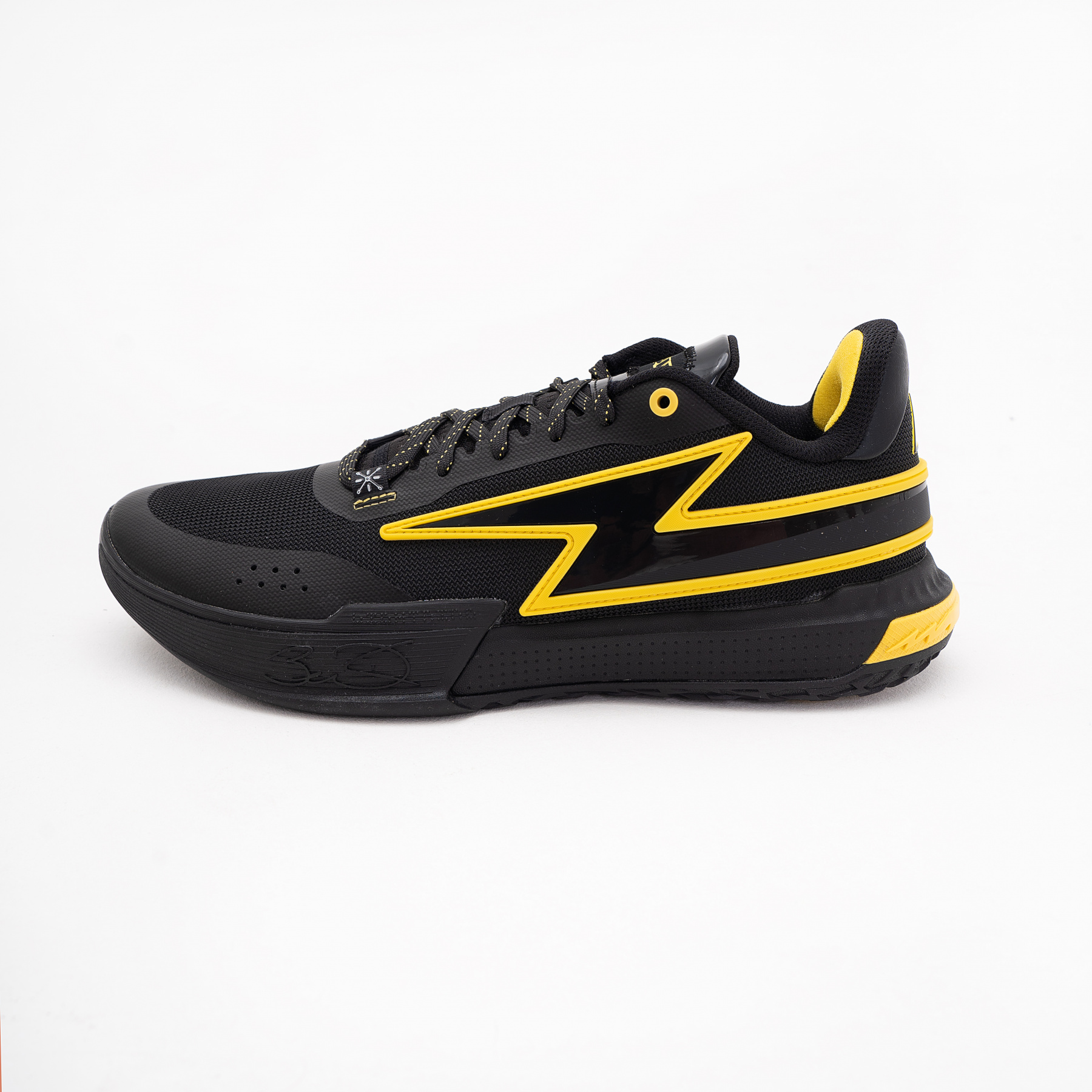 ABPU027-2 Баскетбольные кроссовки Wade Flash черные