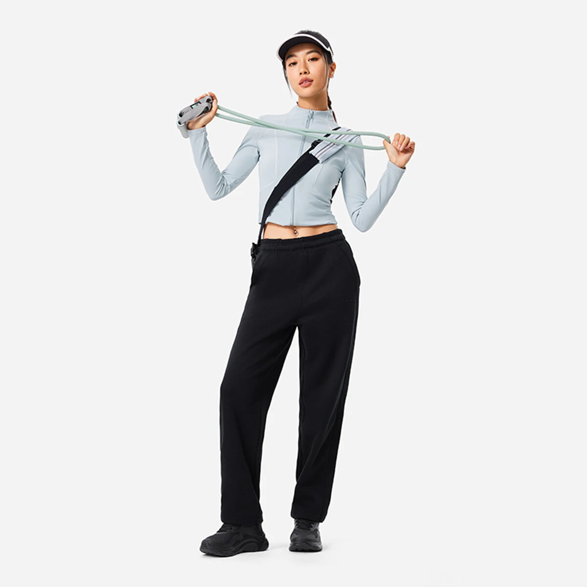 AKLU594-1 Брюки спортивные Essentials черный