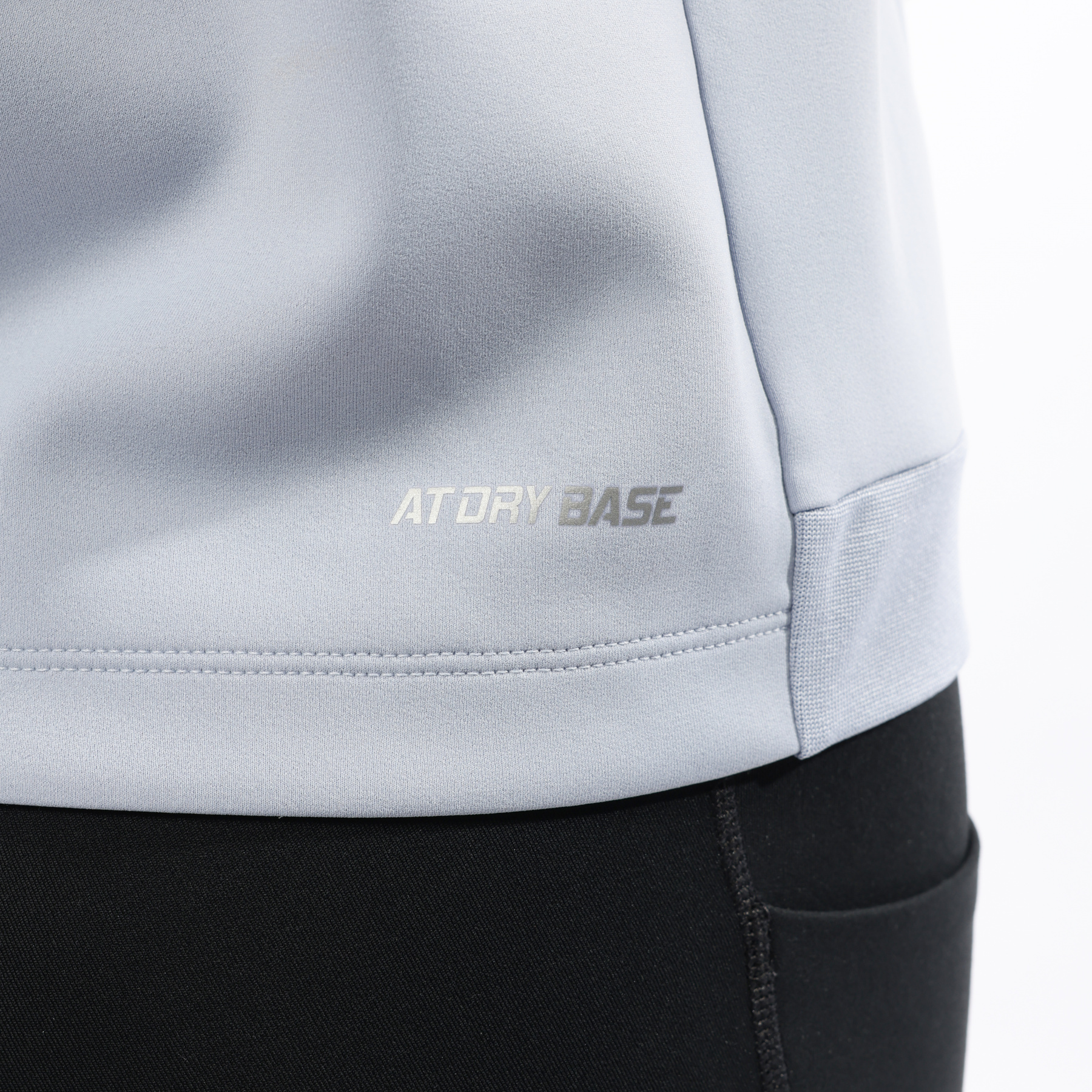 AWDVA70-3 Лонгслив Essentials синий