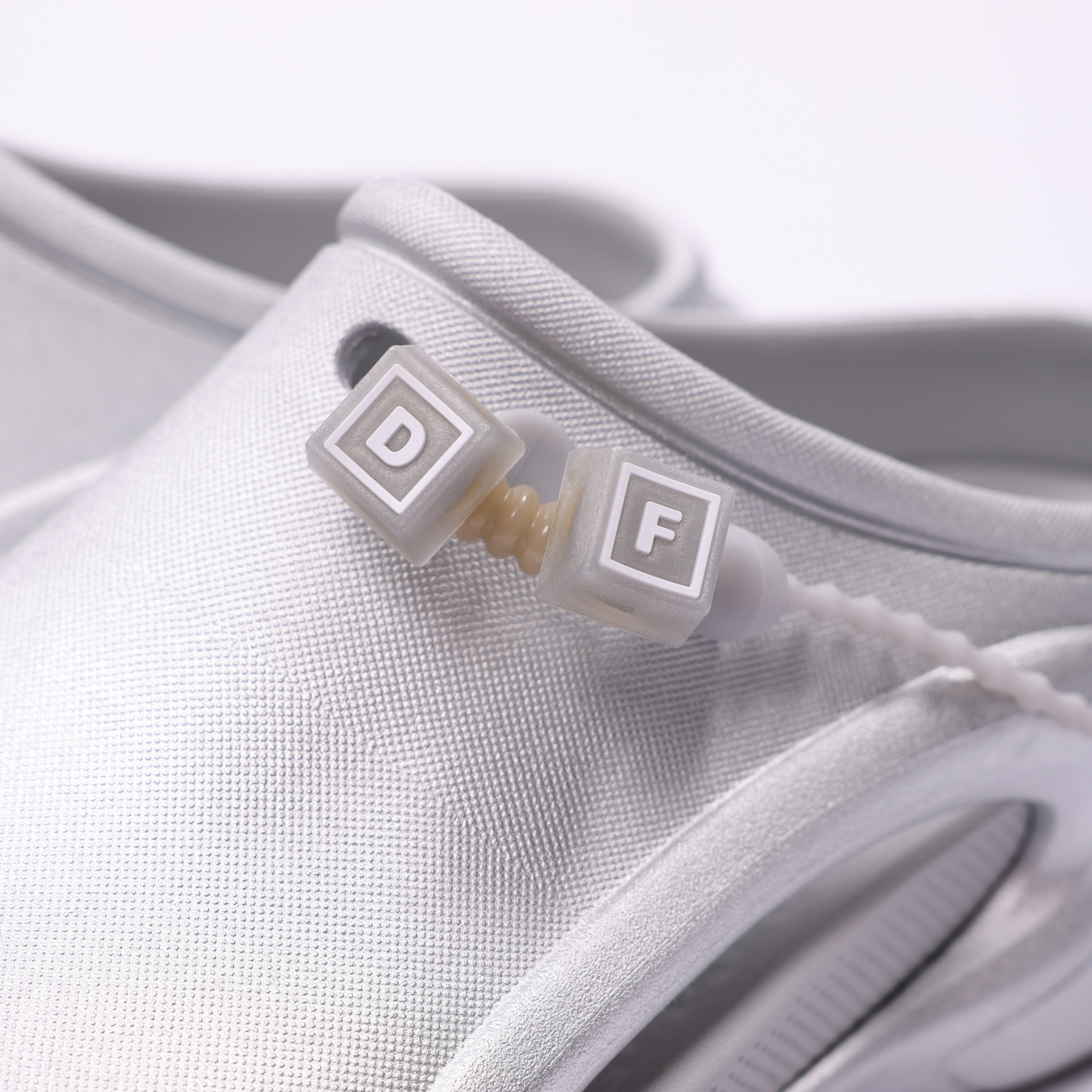 AGAV001-6 Сланцы Sports Style серебристый