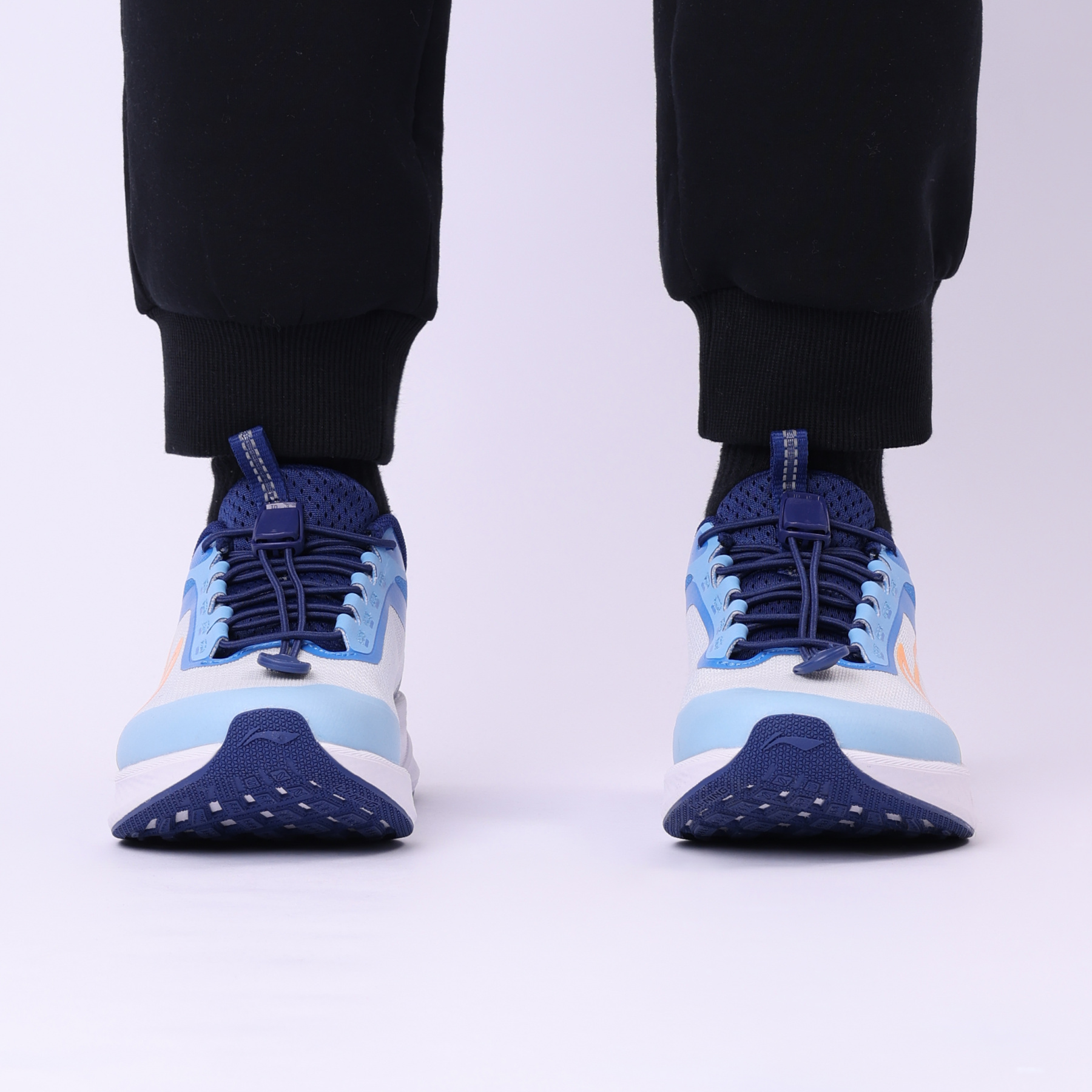 YKFU062-1 Кроссовки беговые белые