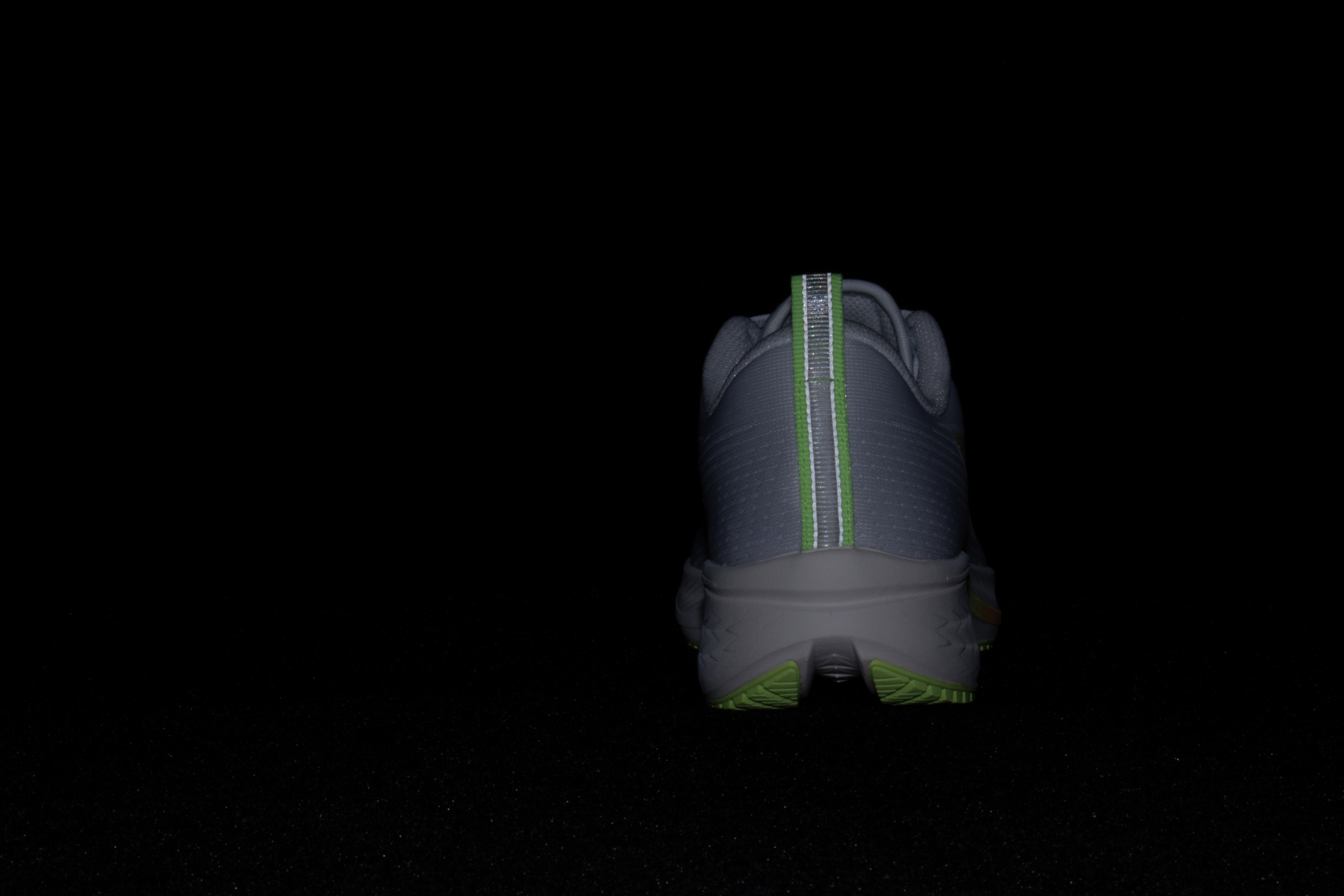 ARMT016-1 Беговые кроссовки Red Hare 6 белые