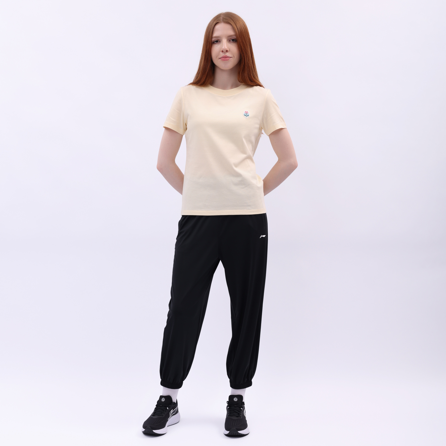 AKLT298-1 Спортивные брюки Essentials черные