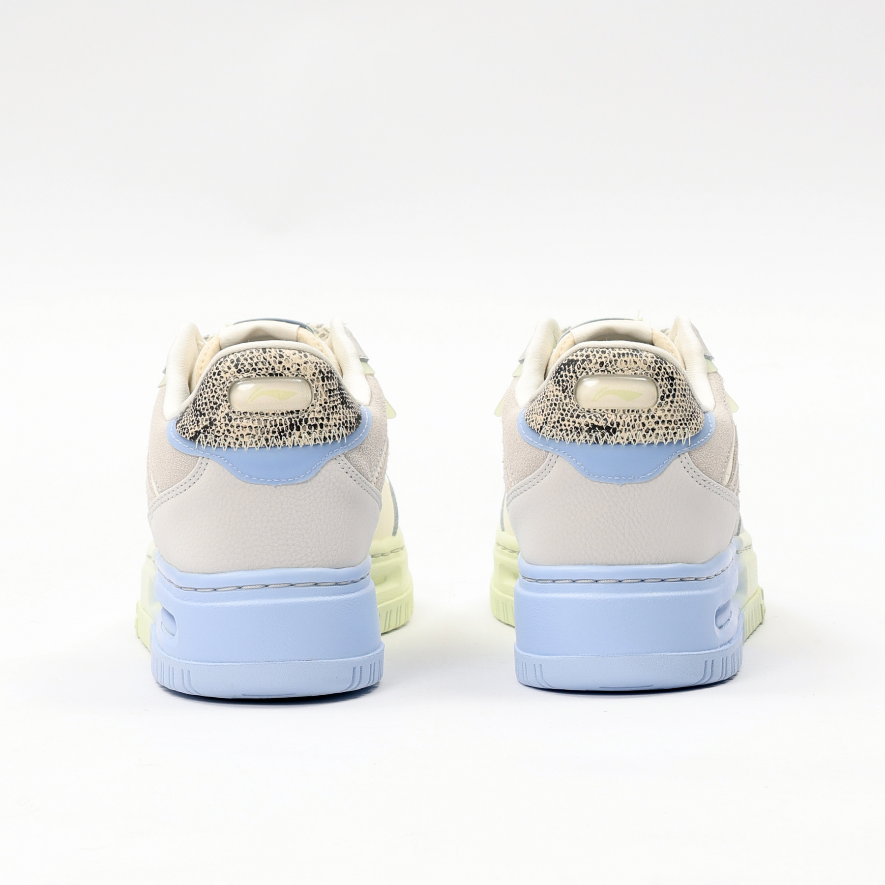 AGCU032-6 Кроссовки Future C1