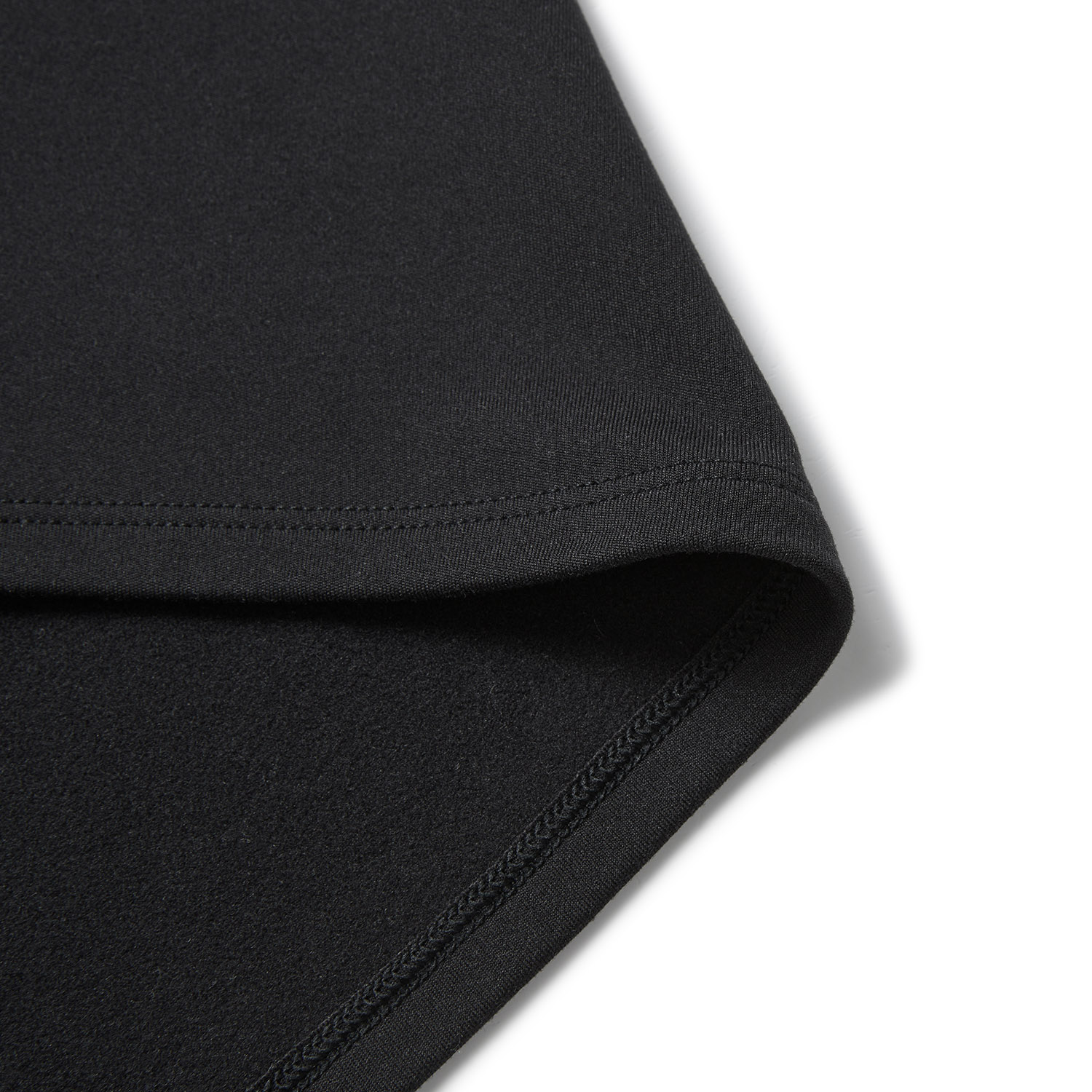 ATLV300-1 Лонгслив Essentials черный