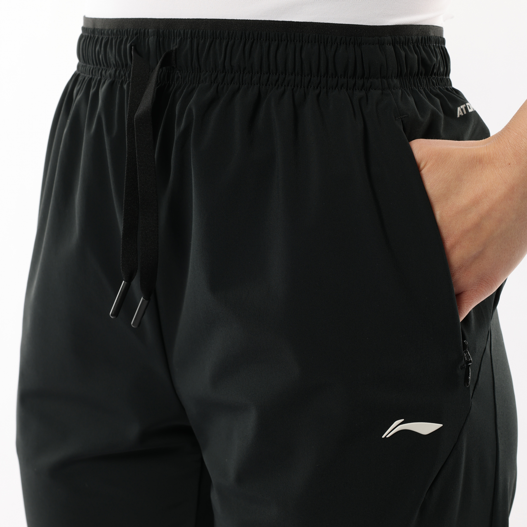 AKYV076-1 Брюки-джоггеры Essentials черный