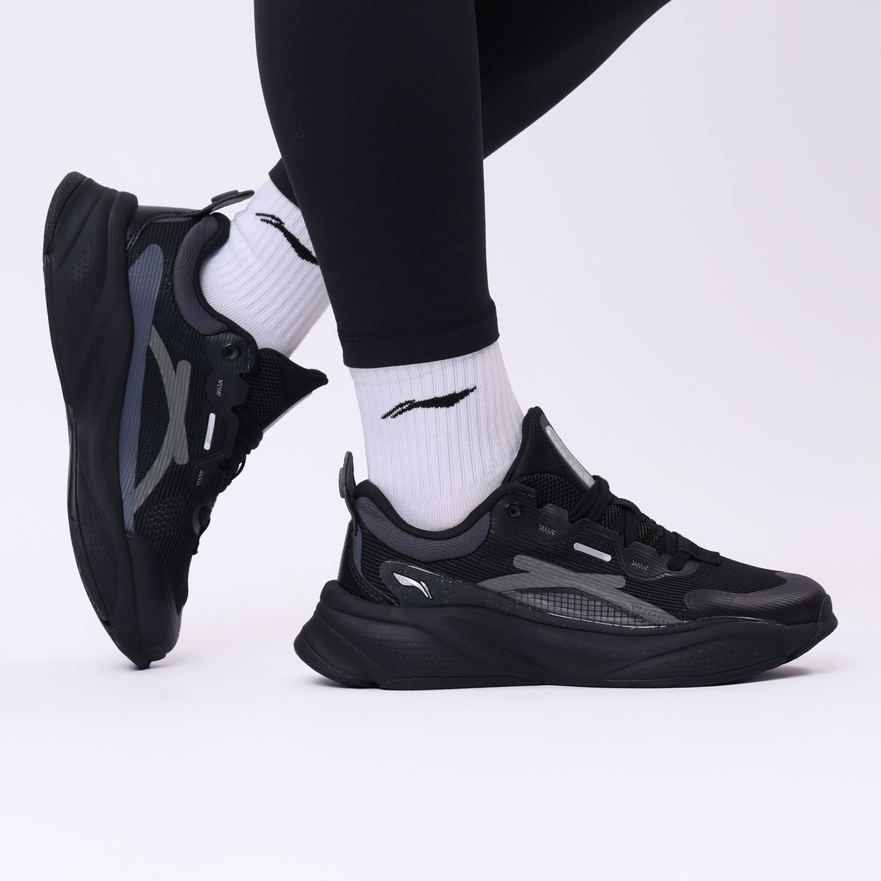 AGLT052-7 Кроссовки Soft черные