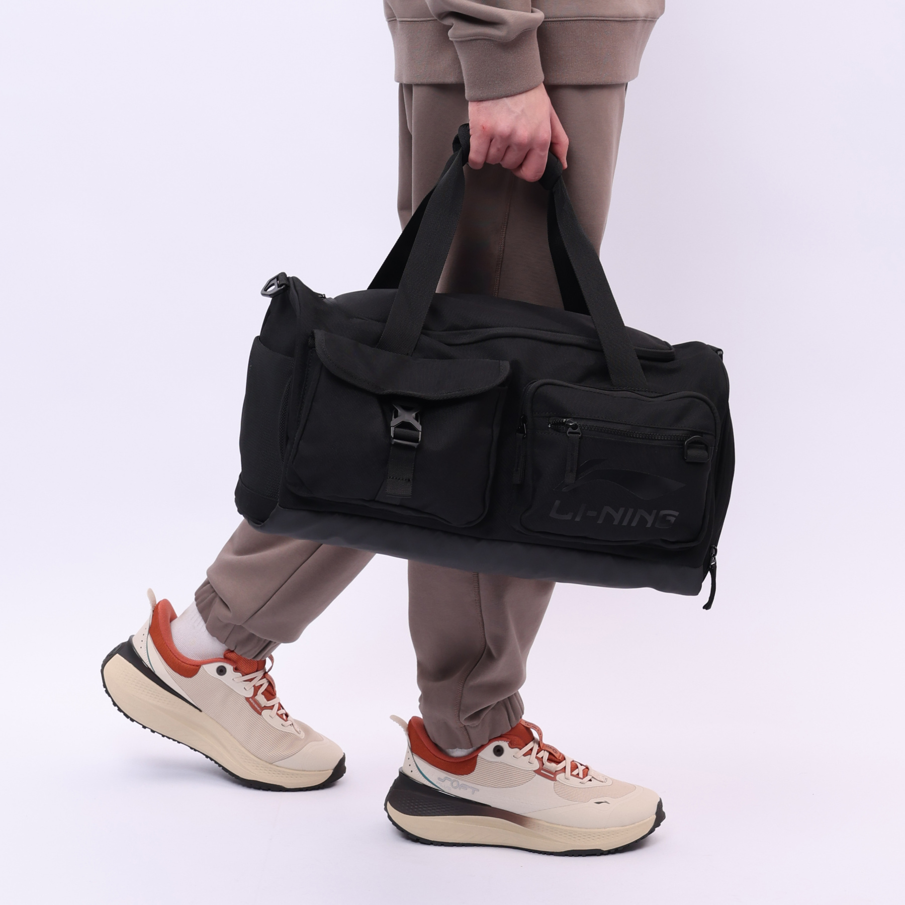 ABLU061-1 Сумка спортивная Essentials черная